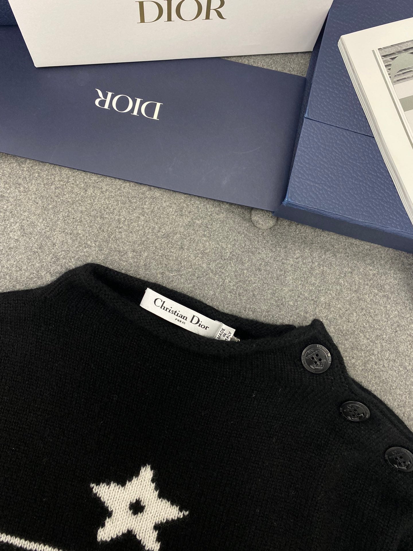 디올 블랙 캐시미어 니트 스웨터