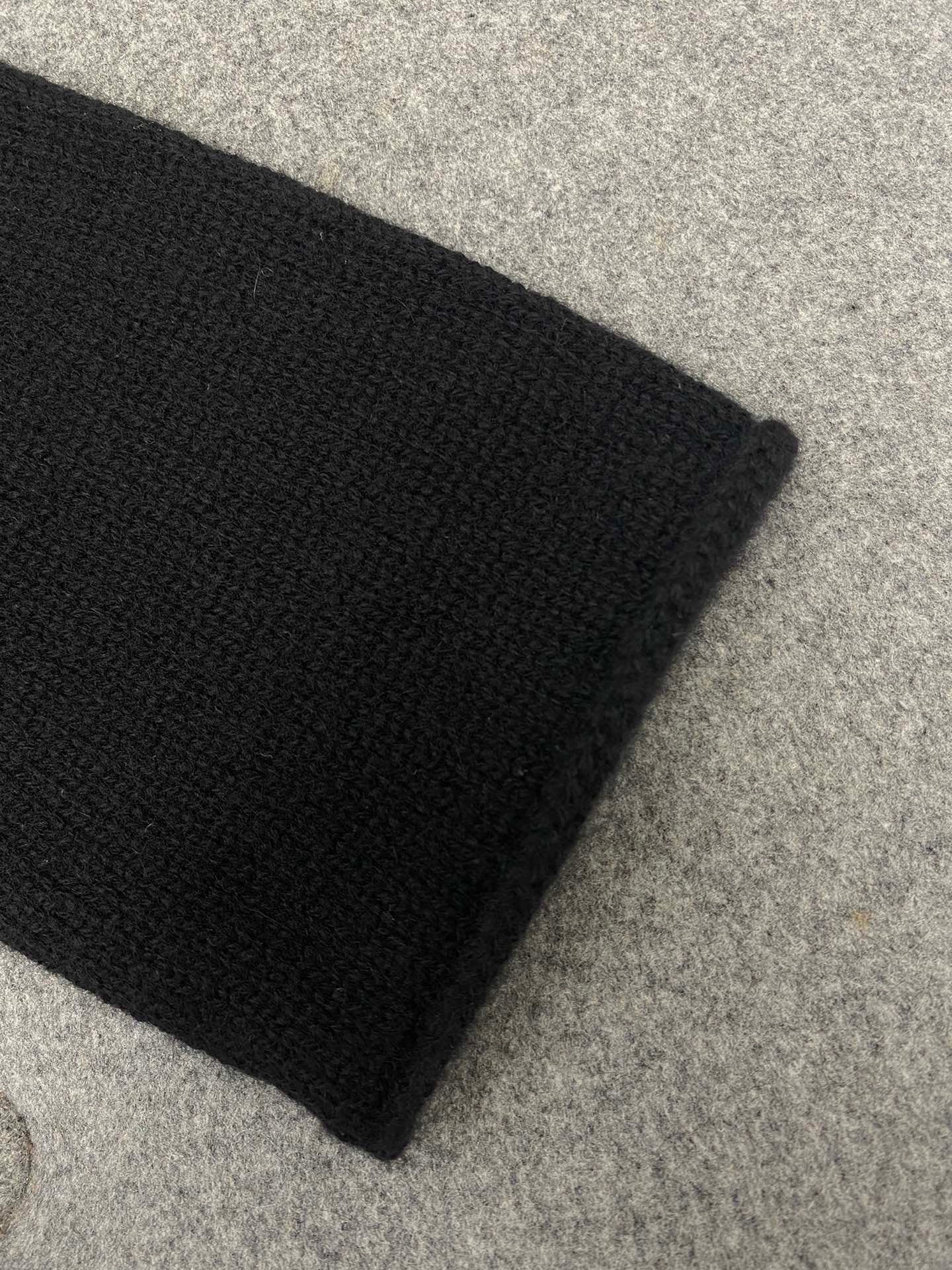 디올 블랙 캐시미어 니트 스웨터