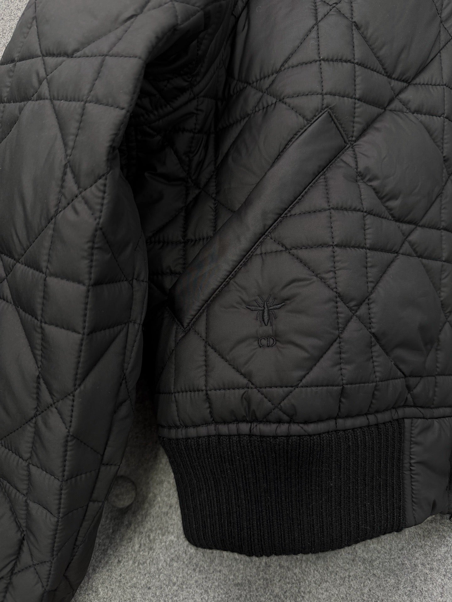 디올 블랙 퀼트 테크니컬 태피터 오버사이즈 칼라 매크로 까나쥬 자켓