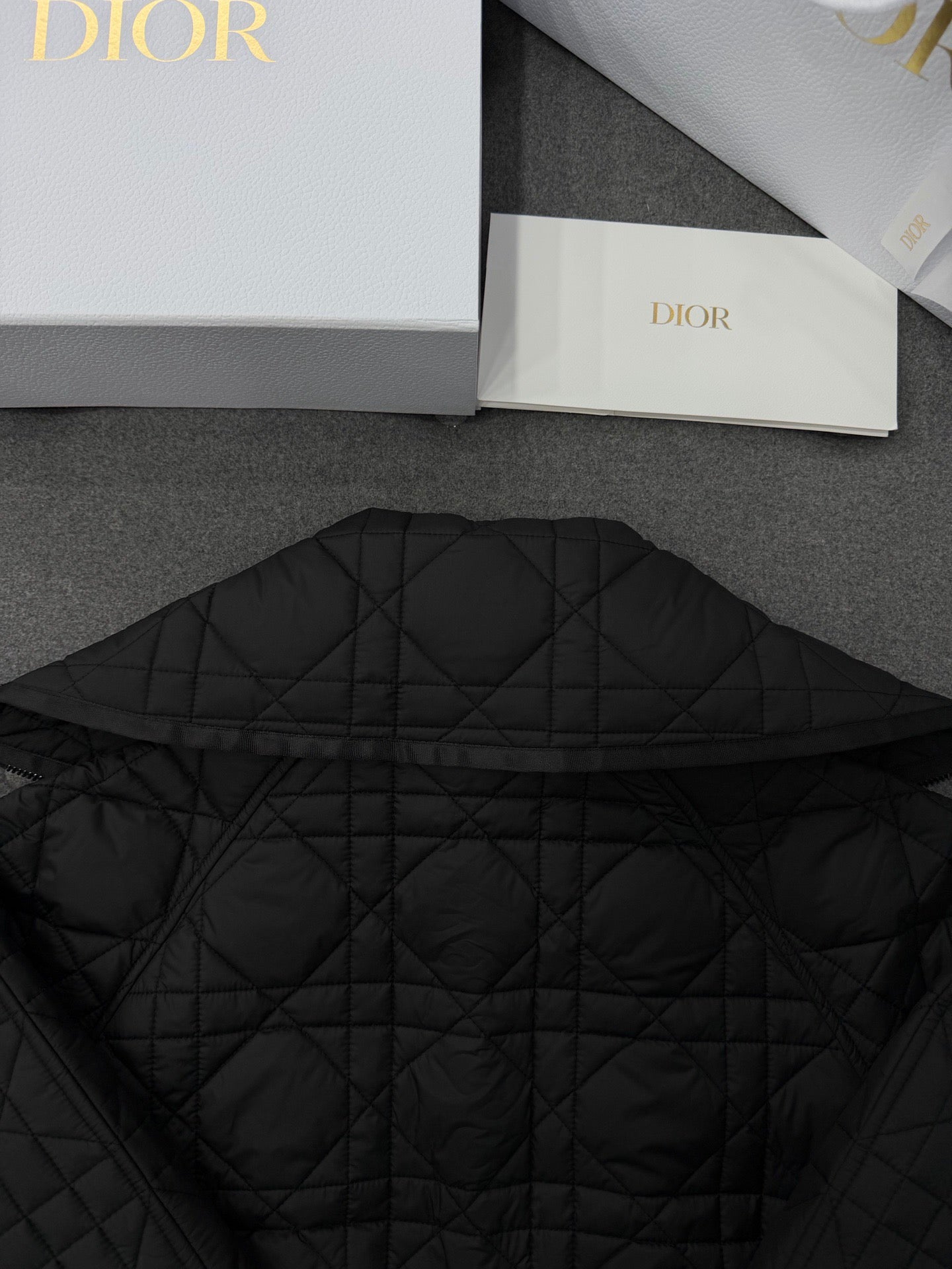 디올 블랙 퀼트 테크니컬 태피터 오버사이즈 칼라 매크로 까나쥬 자켓