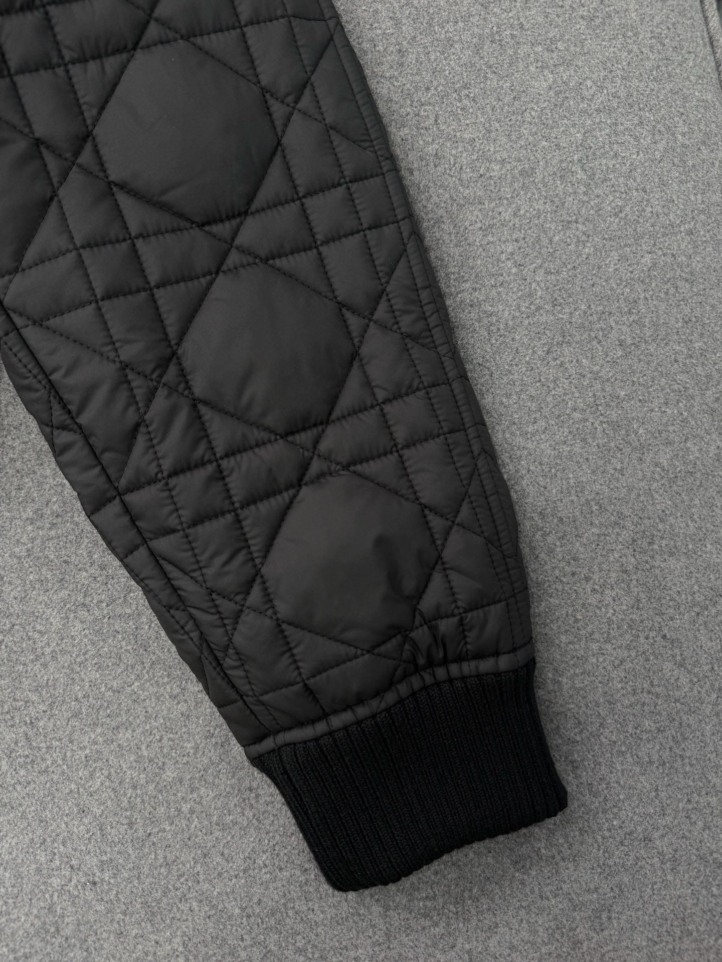 디올 블랙 퀼트 테크니컬 태피터 오버사이즈 칼라 매크로 까나쥬 자켓