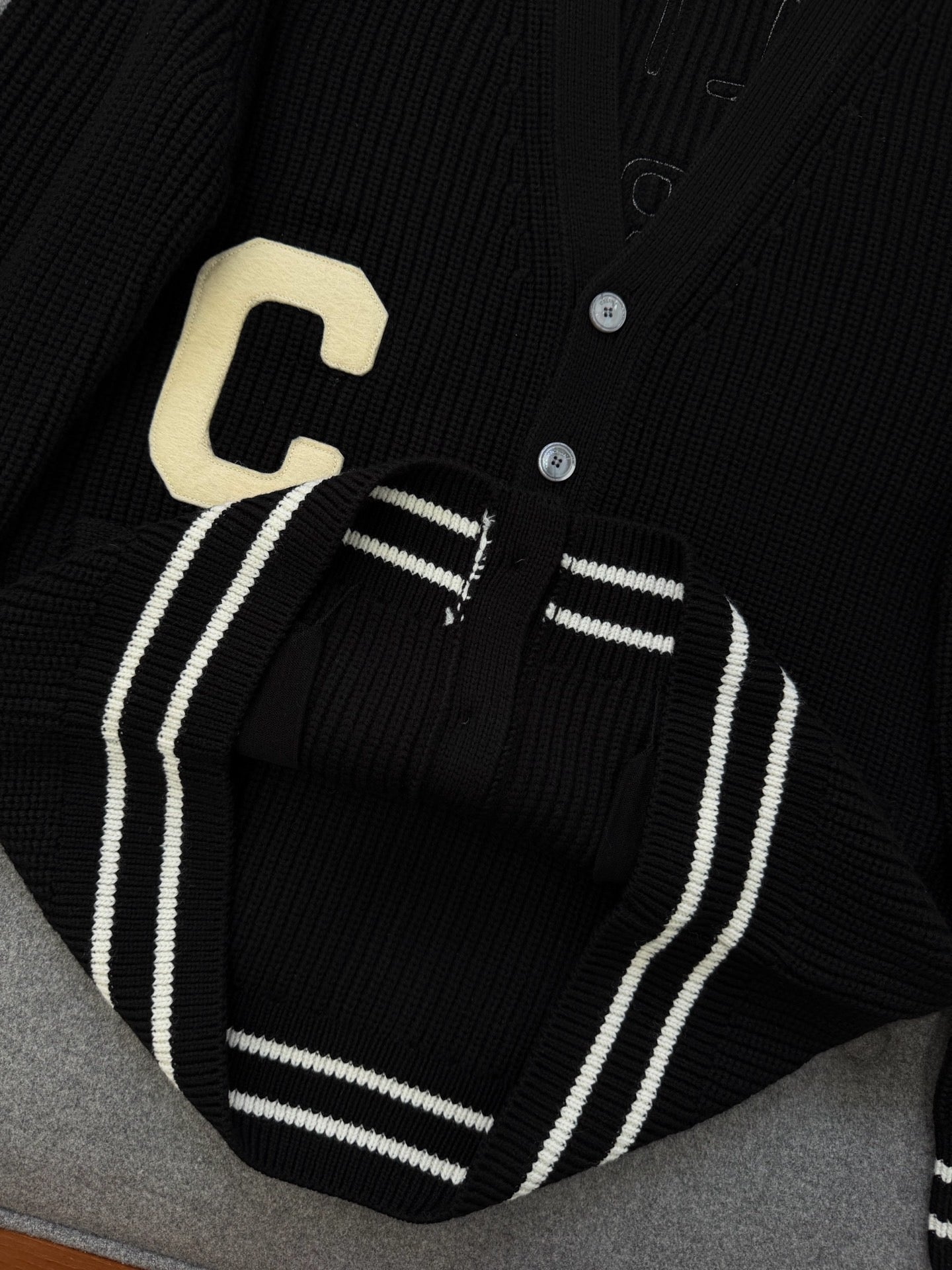 셀린느 풀오버 가디건 블랙