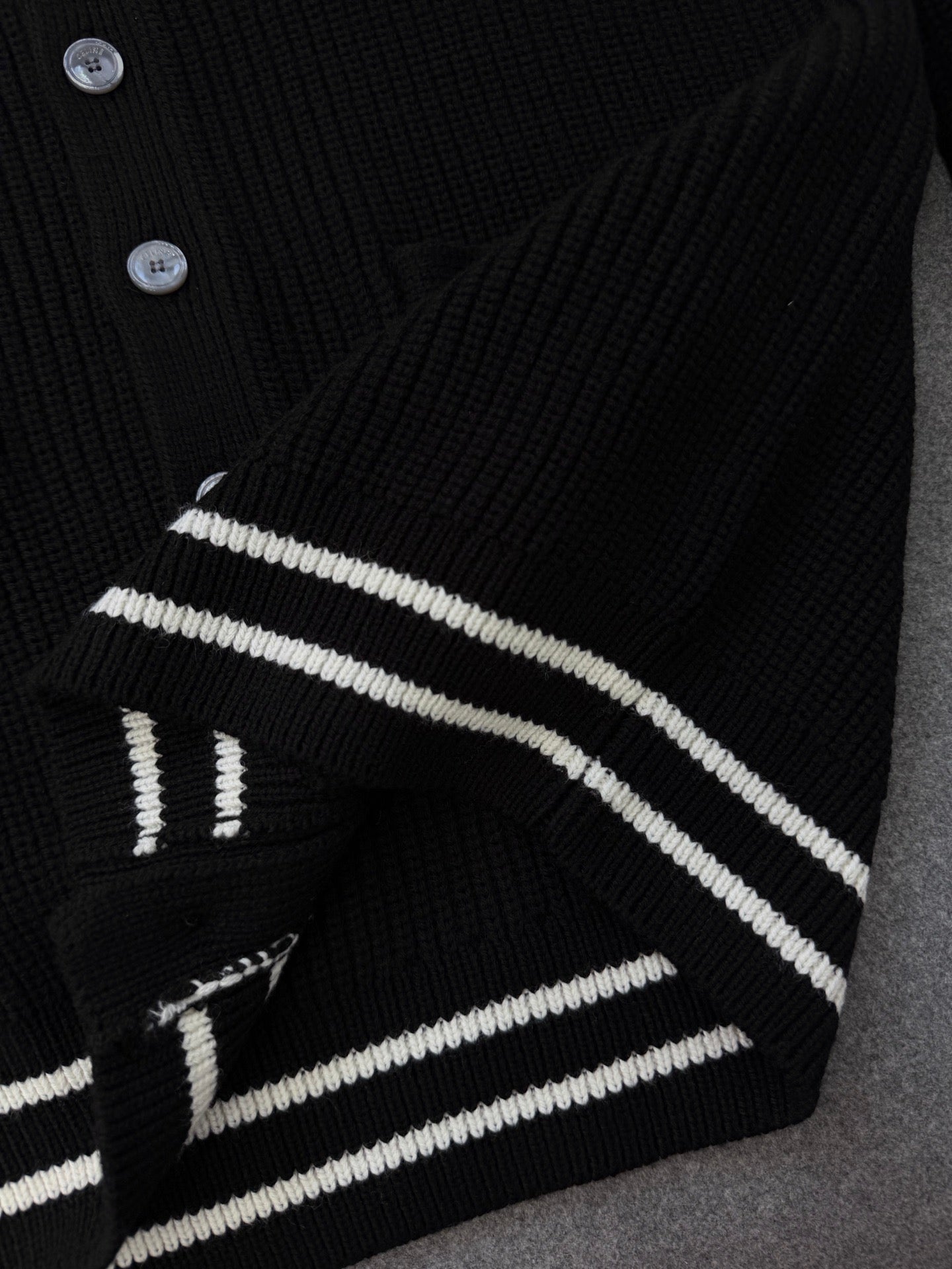 셀린느 풀오버 가디건 블랙