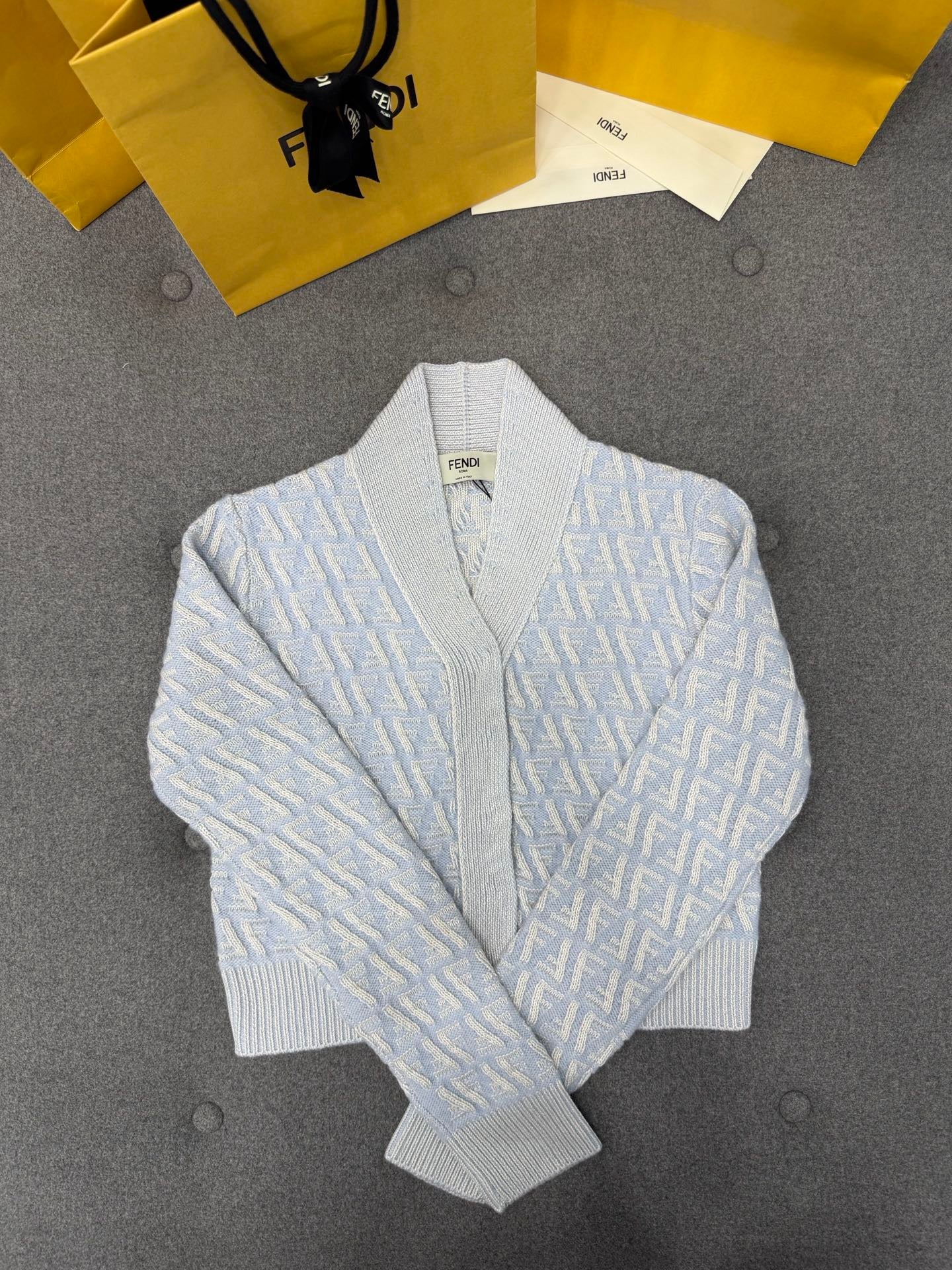 펜디 라이트 블루 FF 캐시미어 울 카디건 셋업