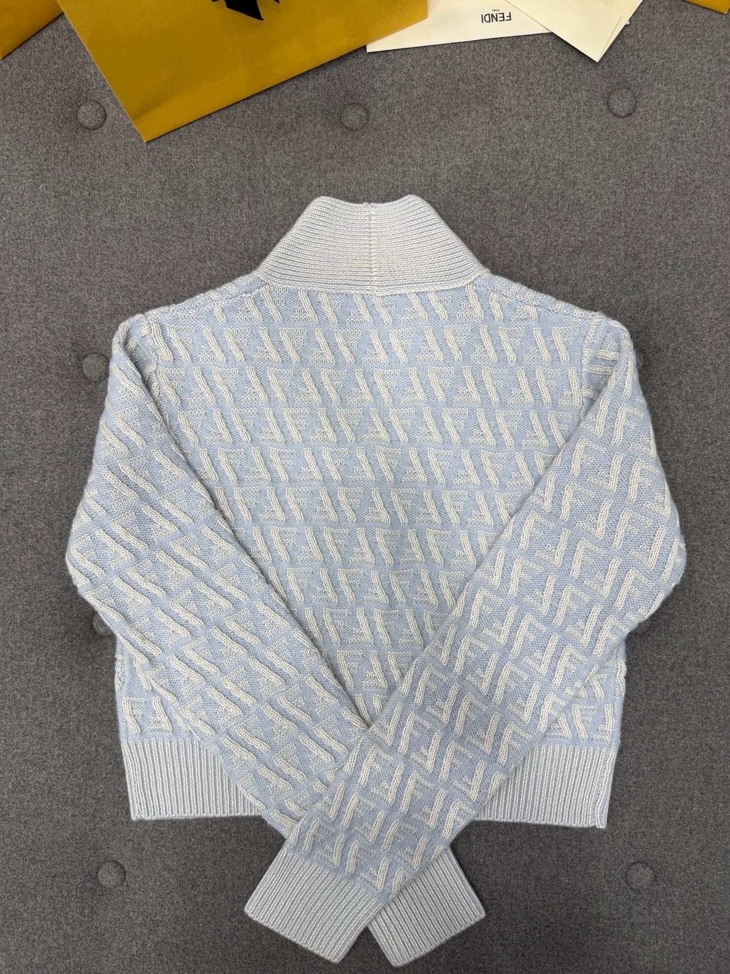 펜디 라이트 블루 FF 캐시미어 울 카디건 셋업