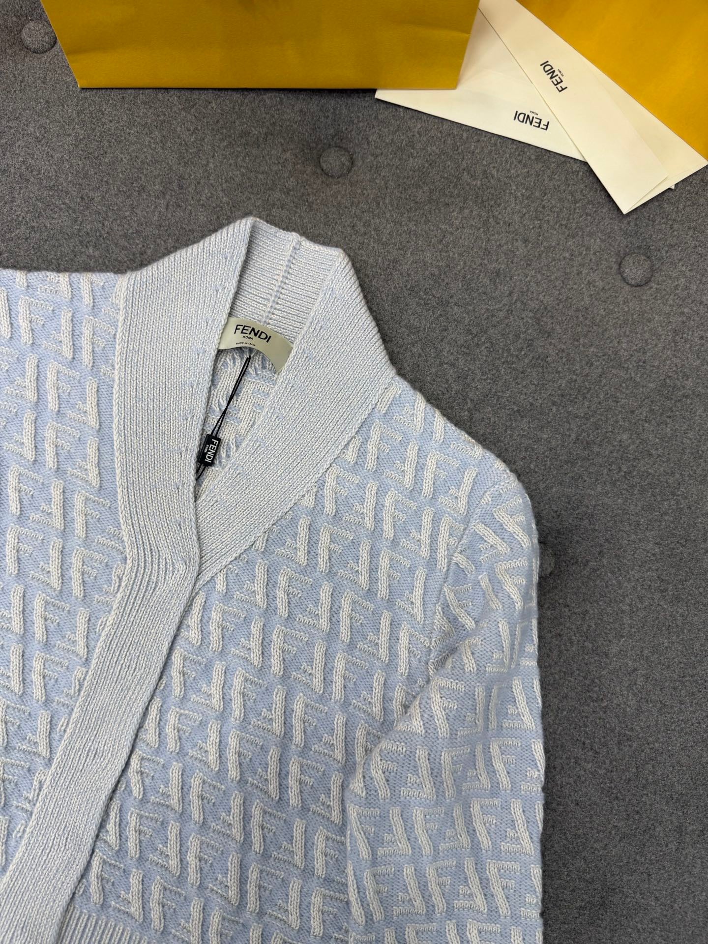 펜디 라이트 블루 FF 캐시미어 울 카디건 셋업