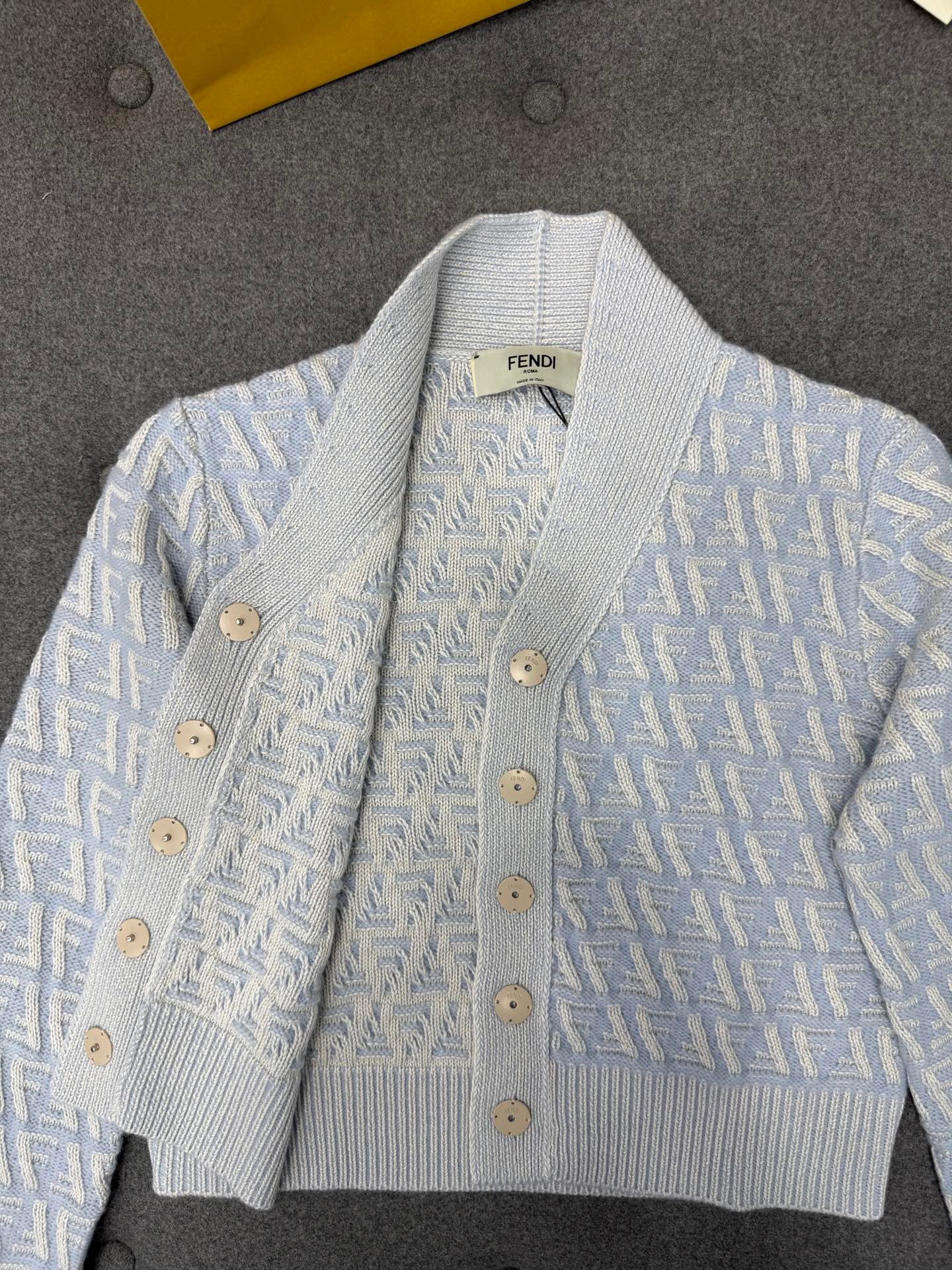 펜디 라이트 블루 FF 캐시미어 울 카디건 셋업