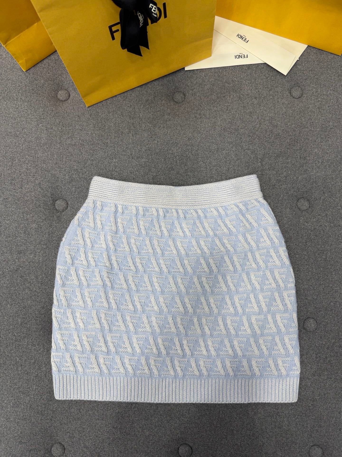 펜디 라이트 블루 FF 캐시미어 울 카디건 셋업