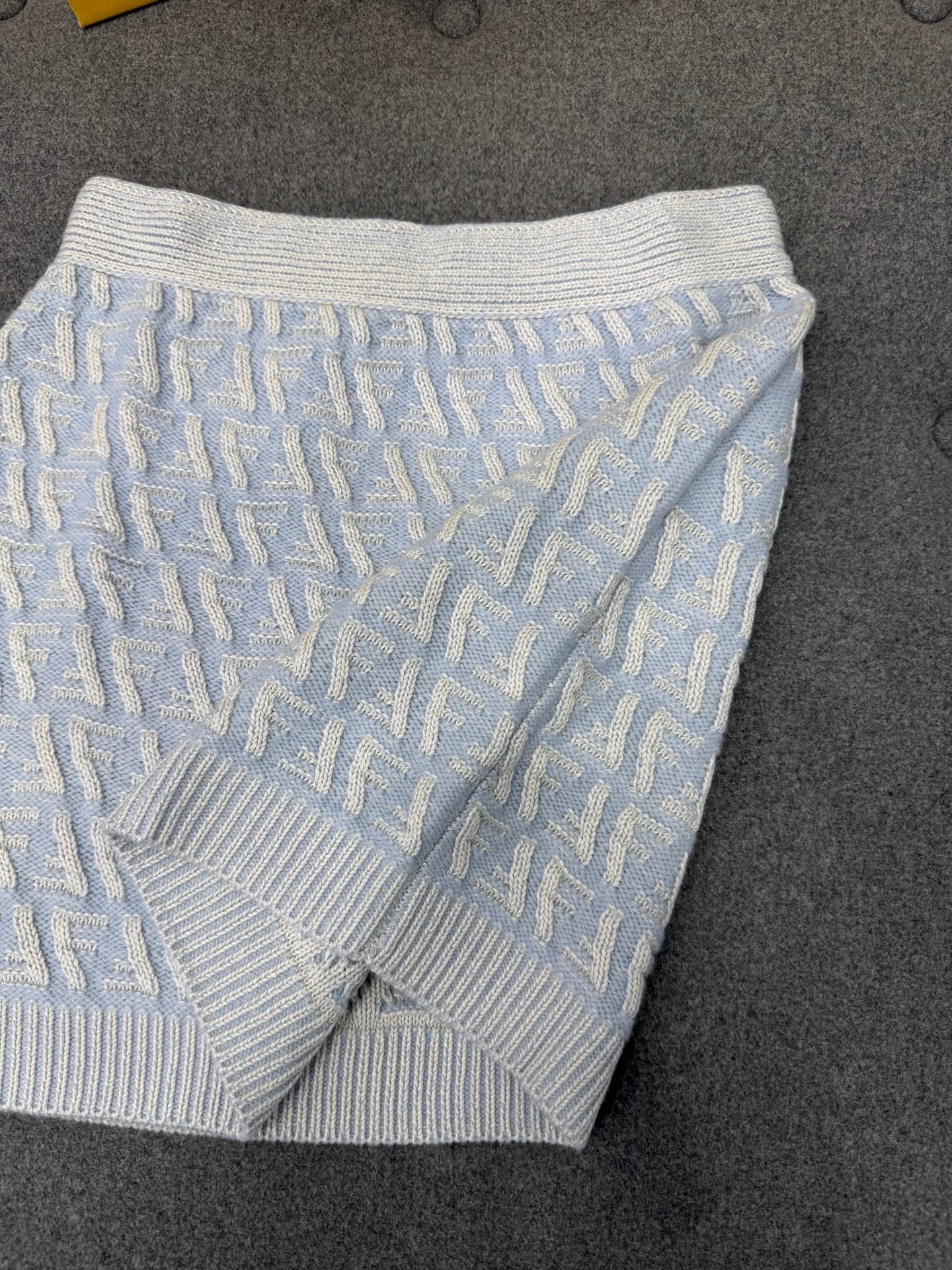 펜디 라이트 블루 FF 캐시미어 울 카디건 셋업