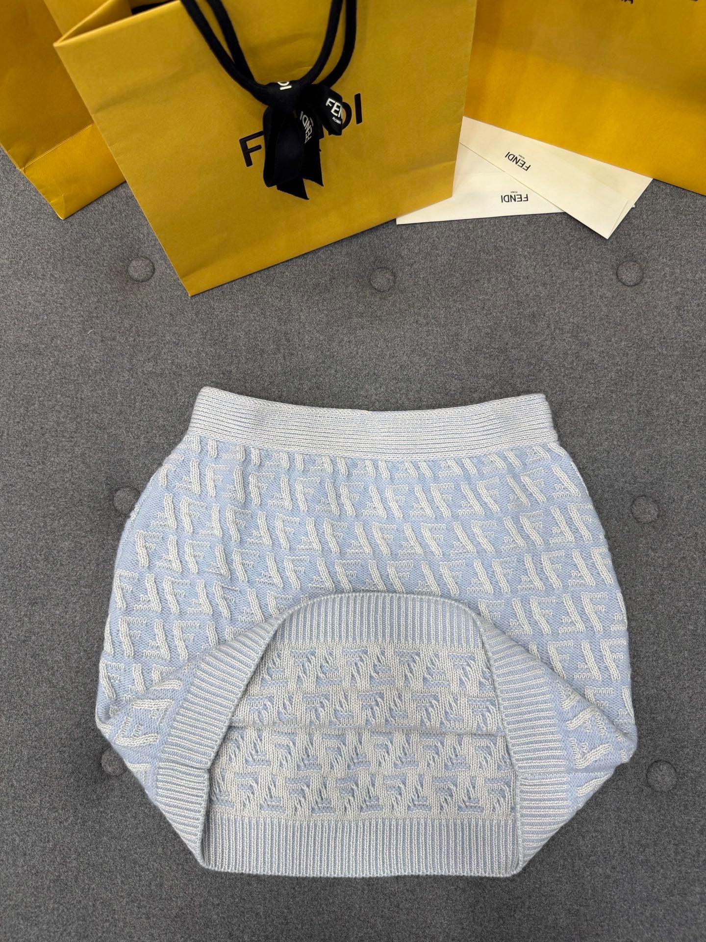 펜디 라이트 블루 FF 캐시미어 울 카디건 셋업