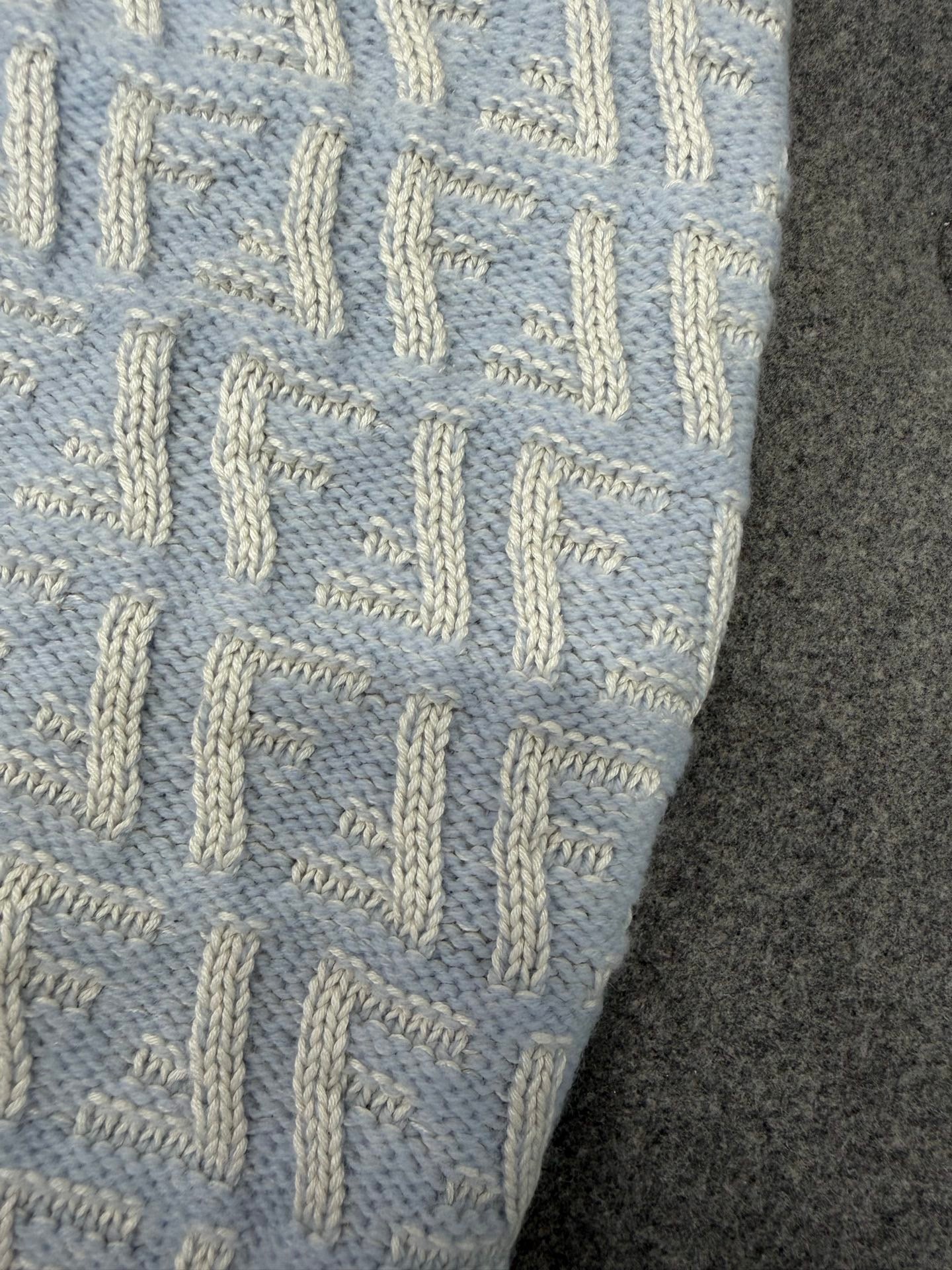 펜디 라이트 블루 FF 캐시미어 울 카디건 셋업