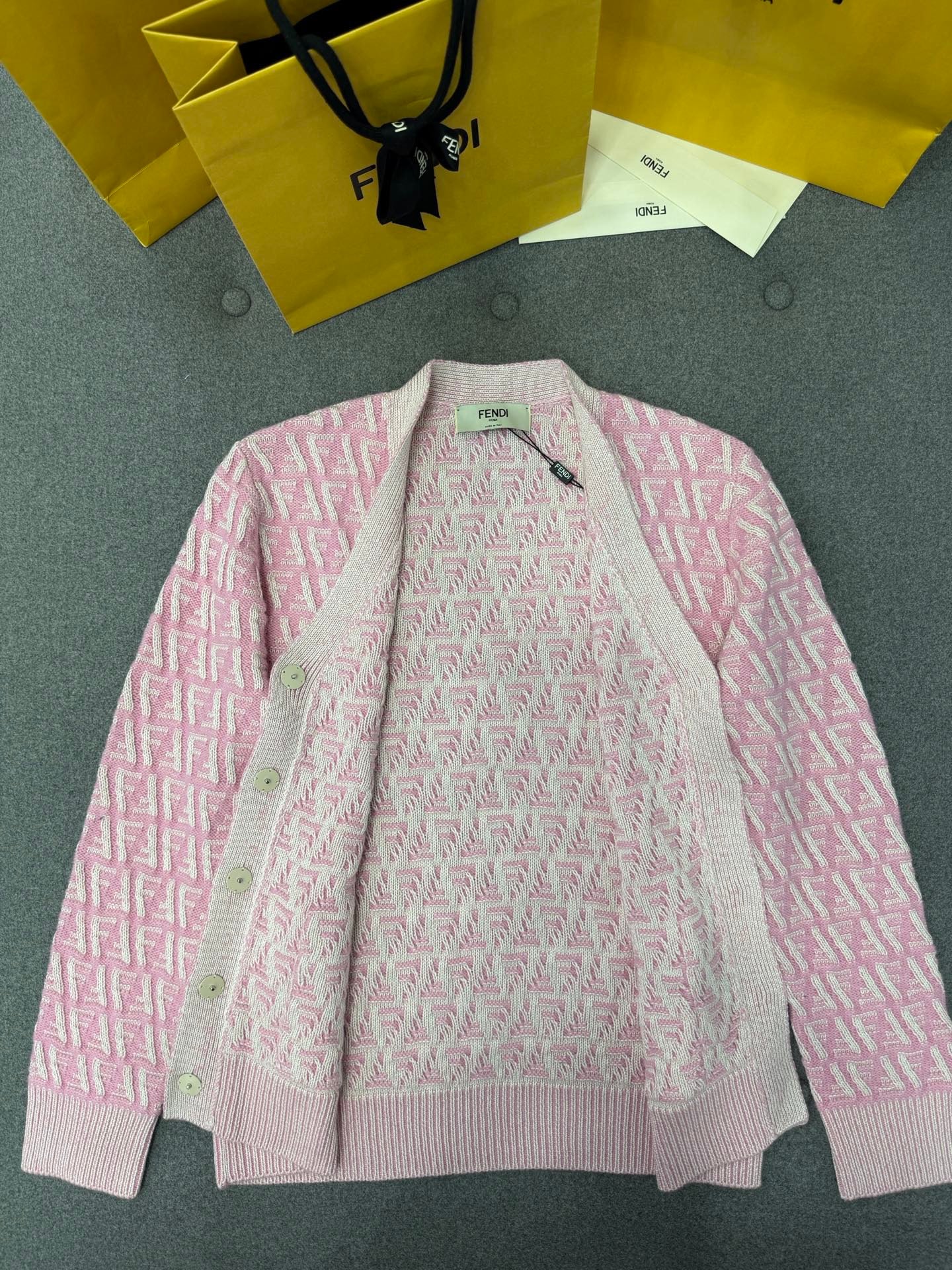 펜디 핑크 FF 캐시미어 울 카디건 셋업