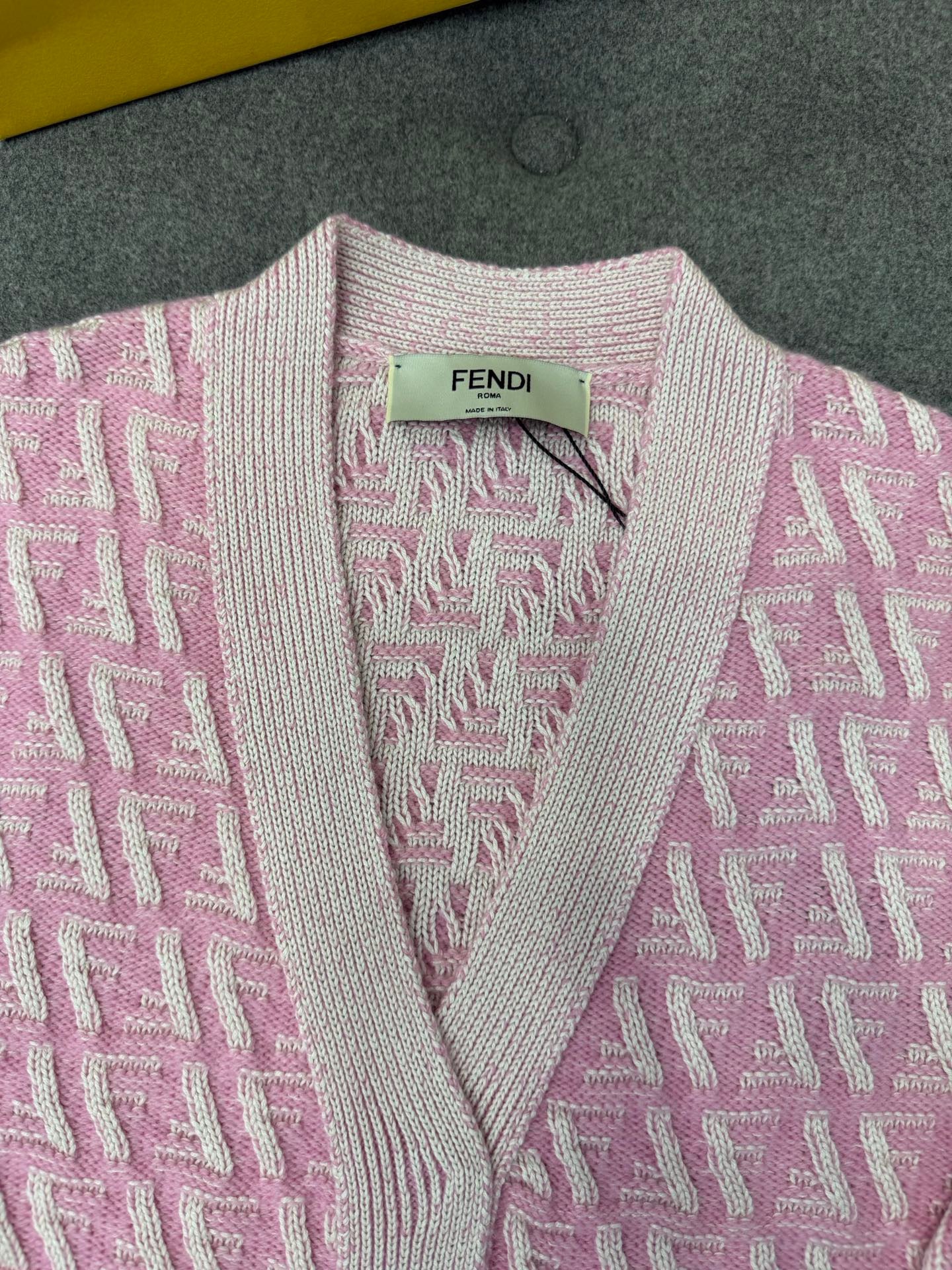 펜디 핑크 FF 캐시미어 울 카디건 셋업