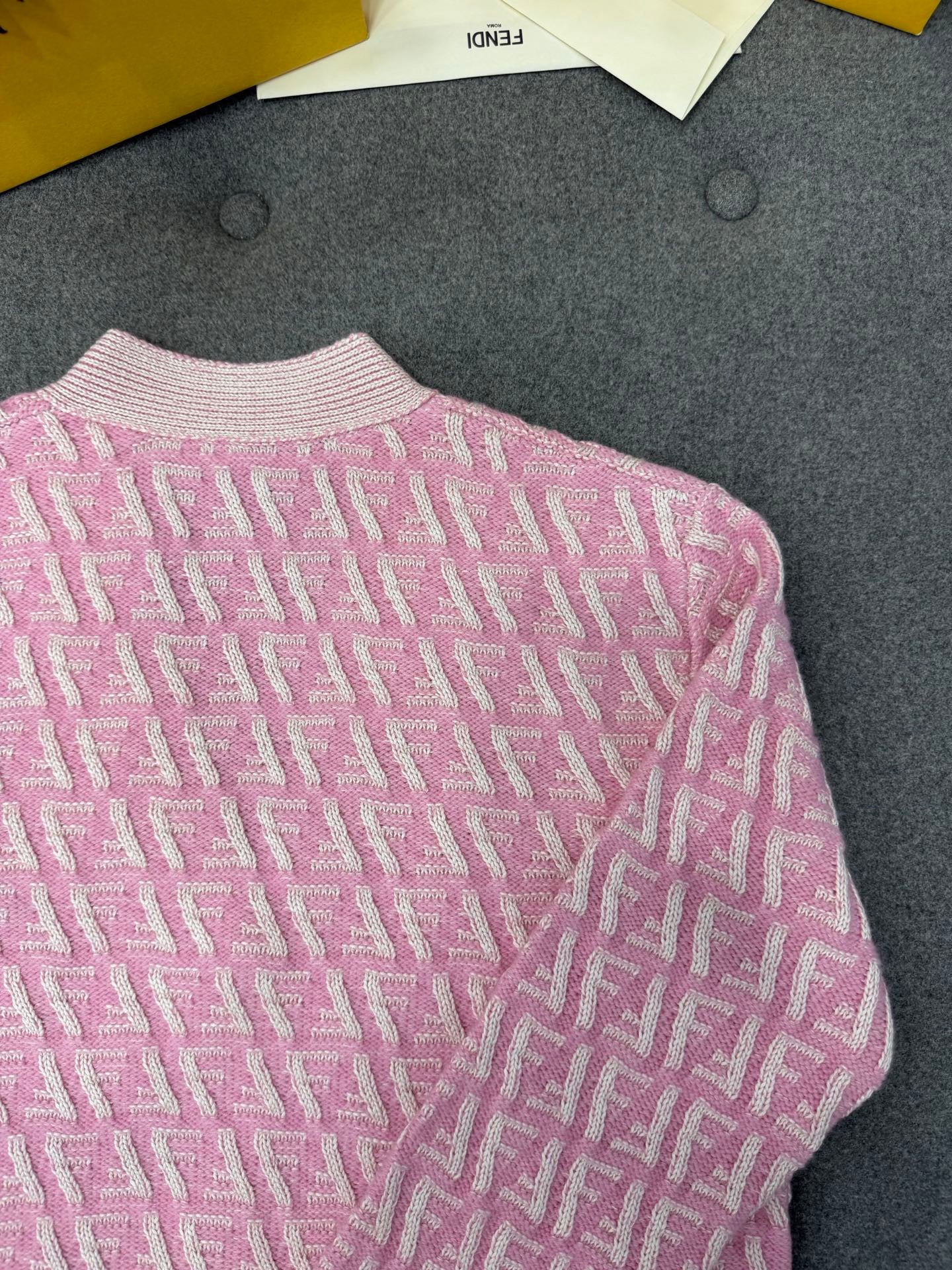 펜디 핑크 FF 캐시미어 울 카디건 셋업