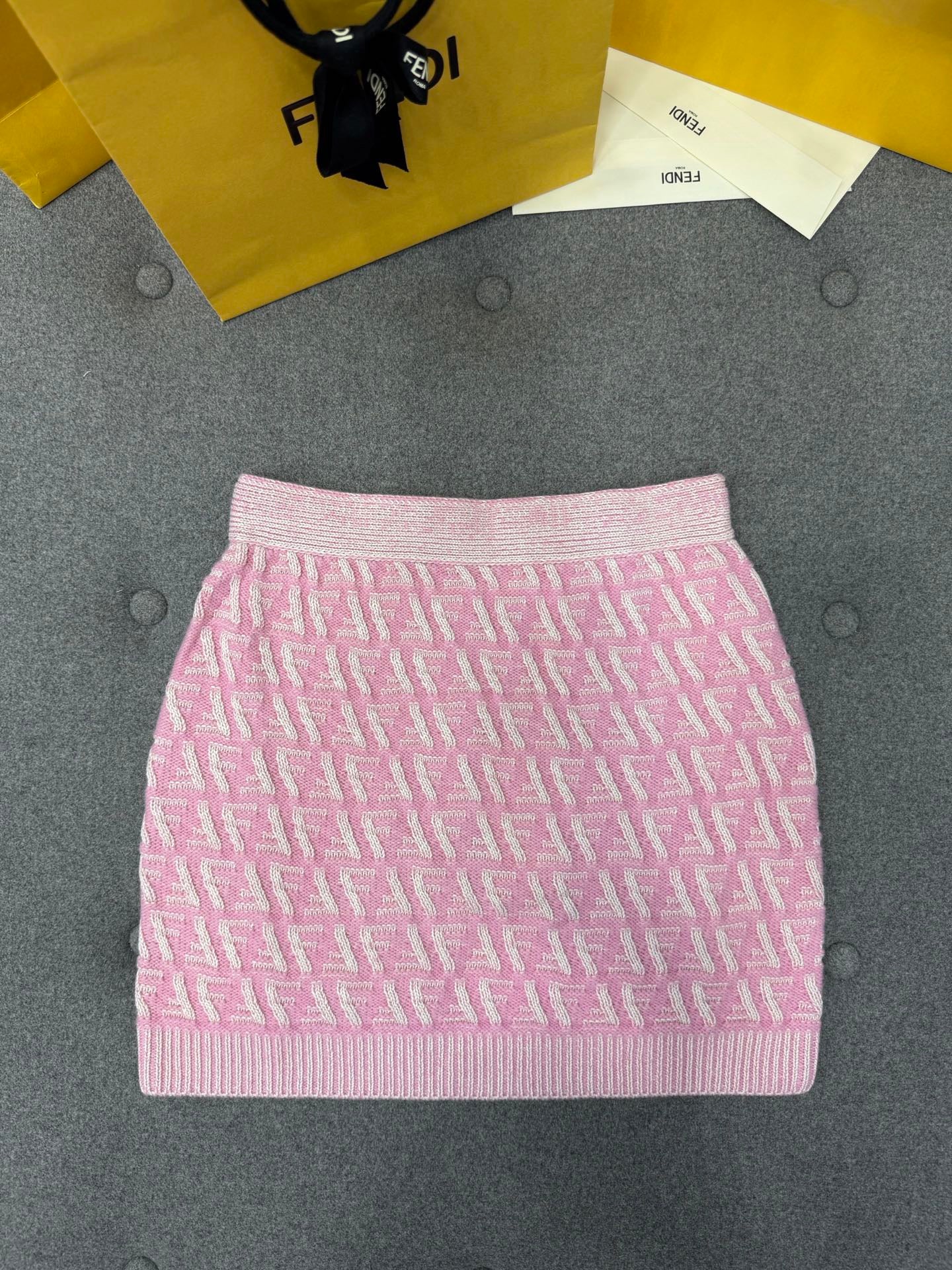 펜디 핑크 FF 캐시미어 울 카디건 셋업