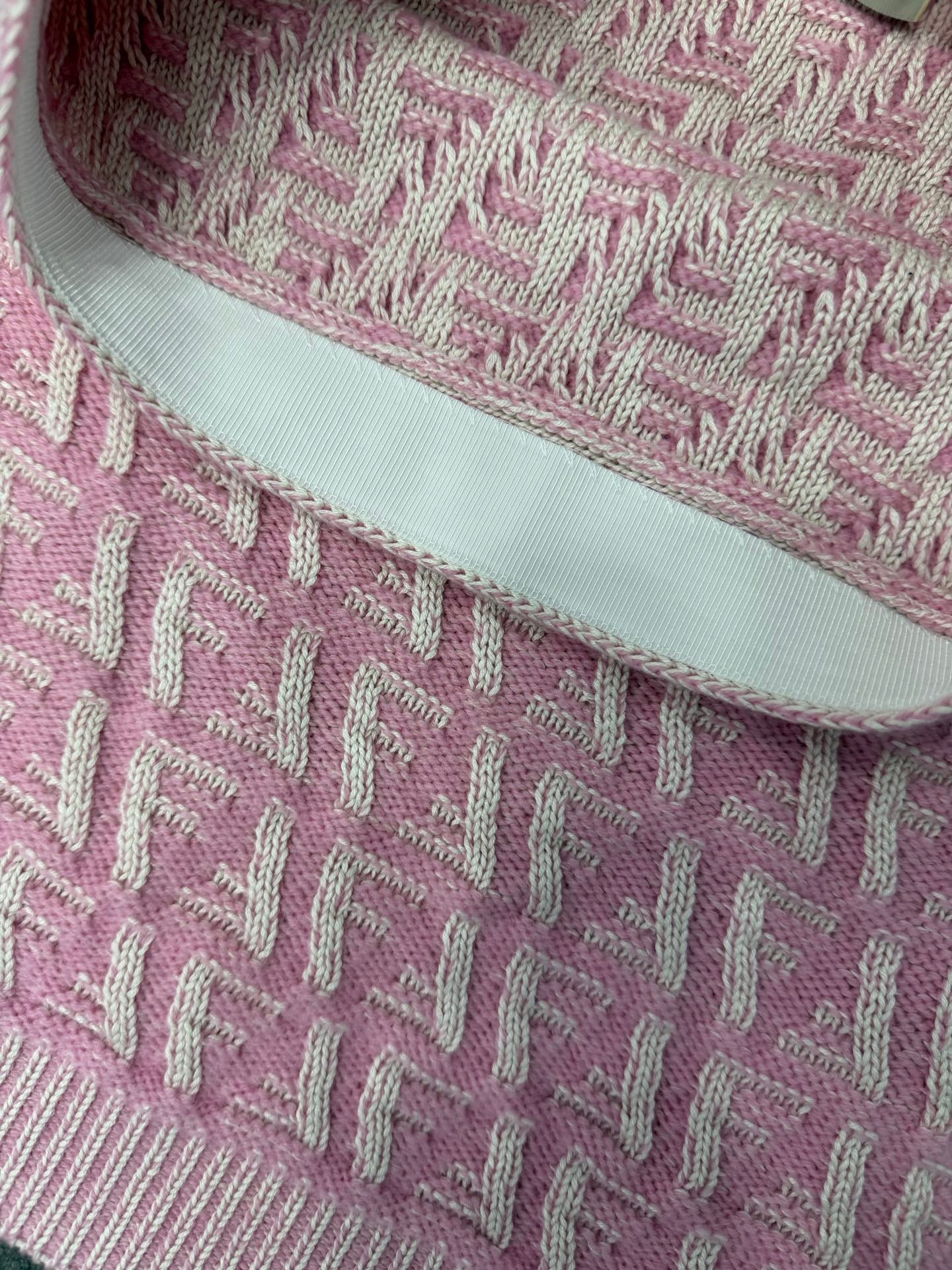 펜디 핑크 FF 캐시미어 울 카디건 셋업