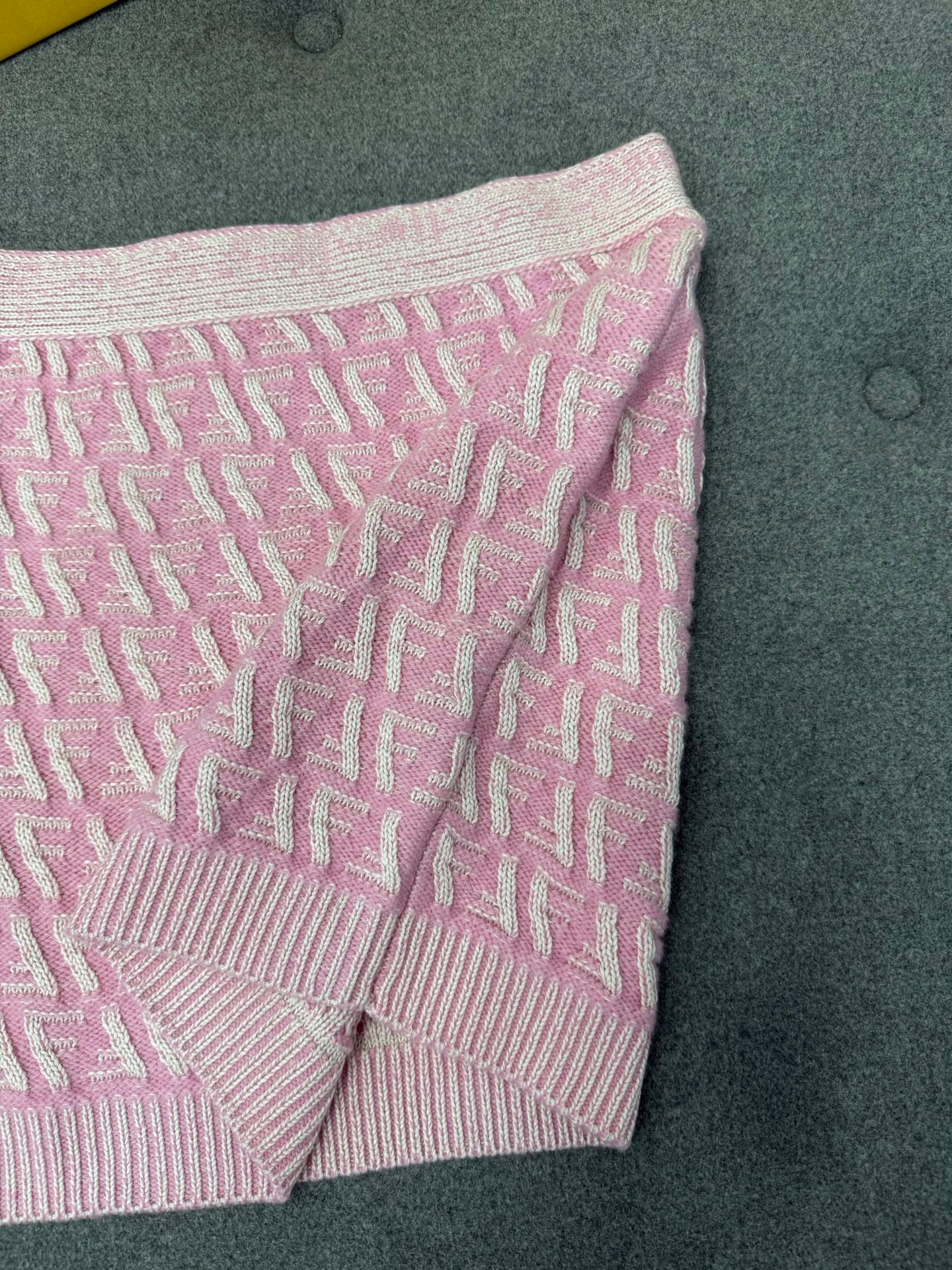 펜디 핑크 FF 캐시미어 울 카디건 셋업