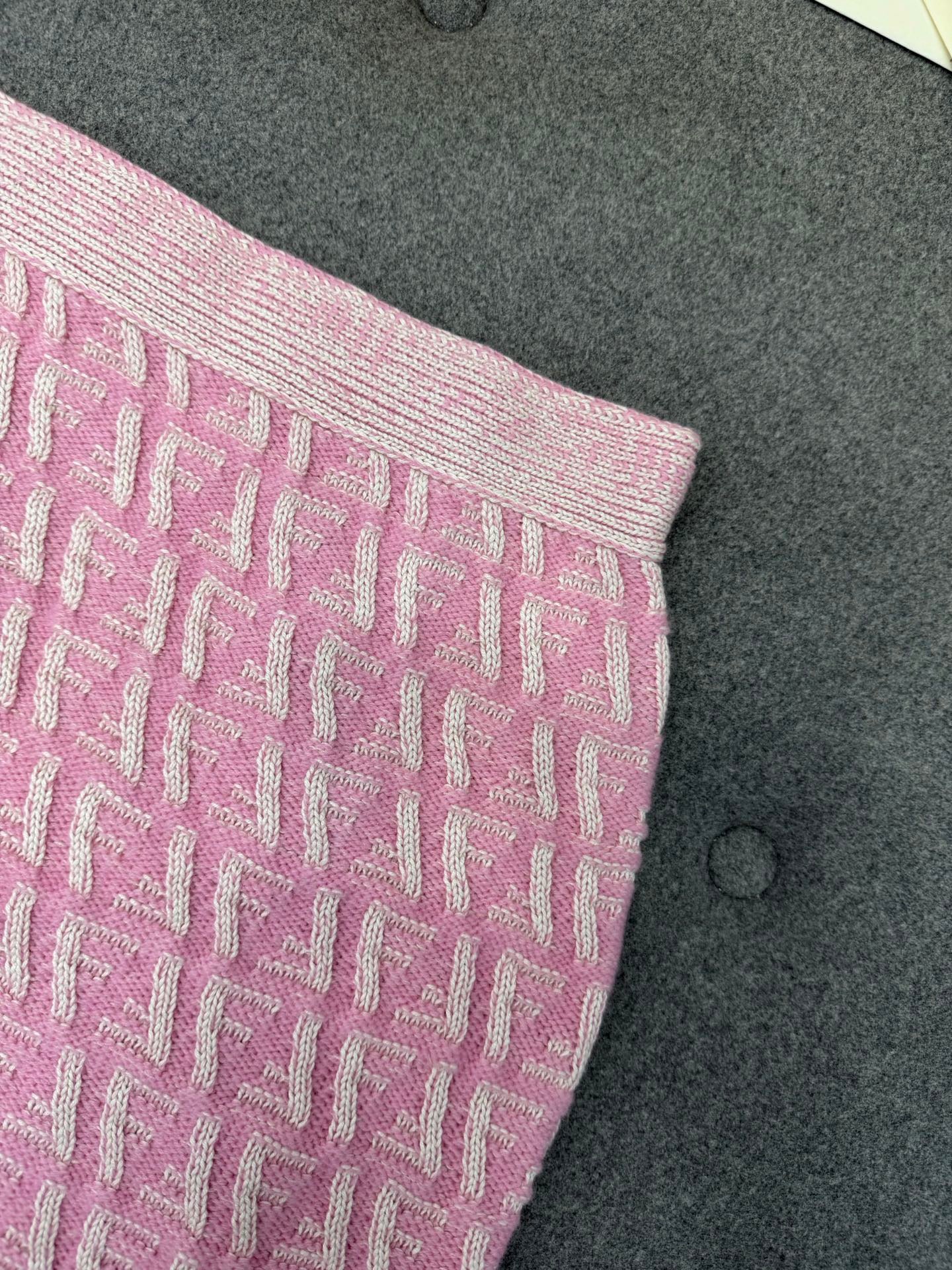 펜디 핑크 FF 캐시미어 울 카디건 셋업