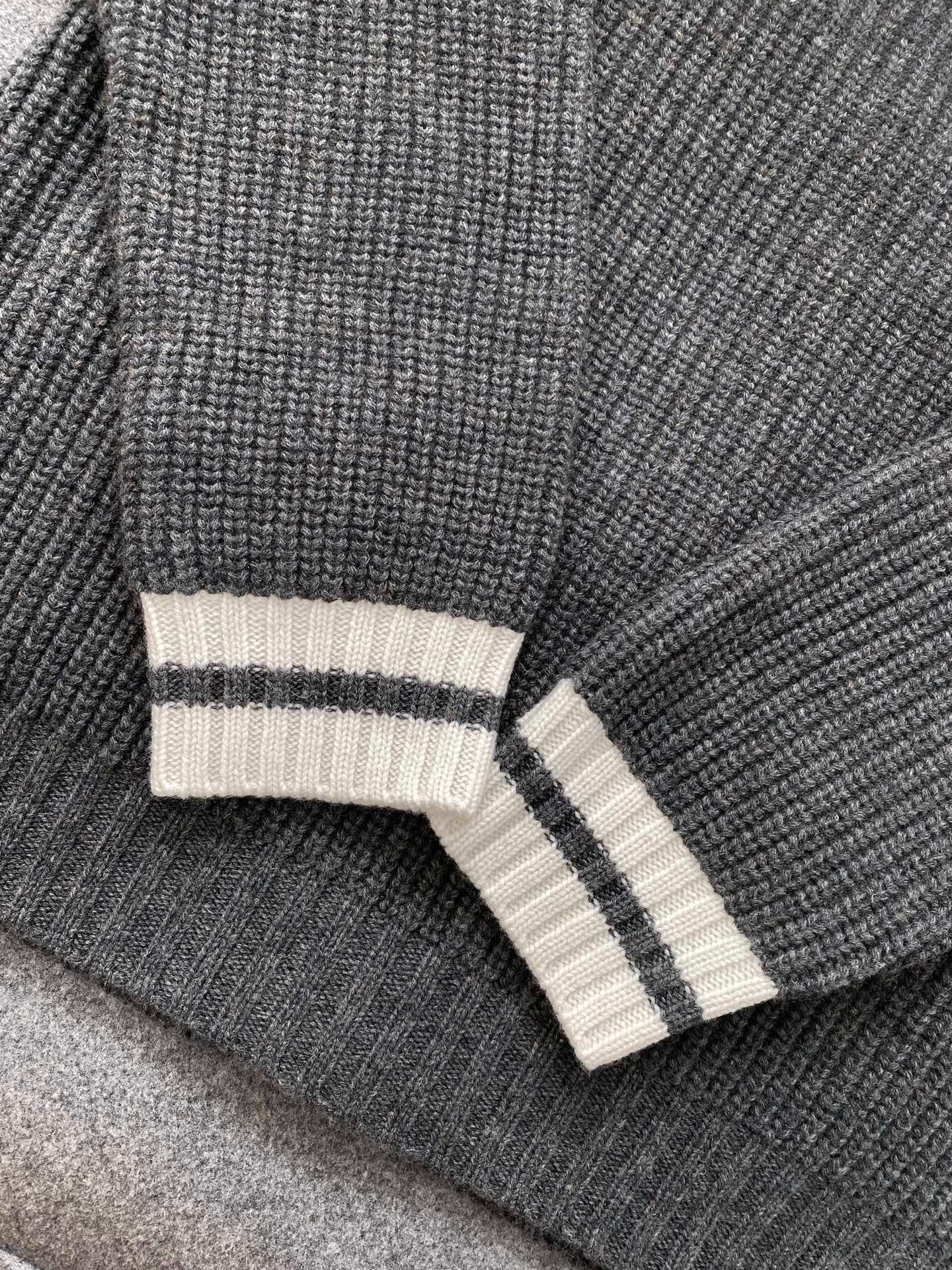 미우미우 립드 니트 울 앤 캐시미어 가디건 슬레이트 그레이