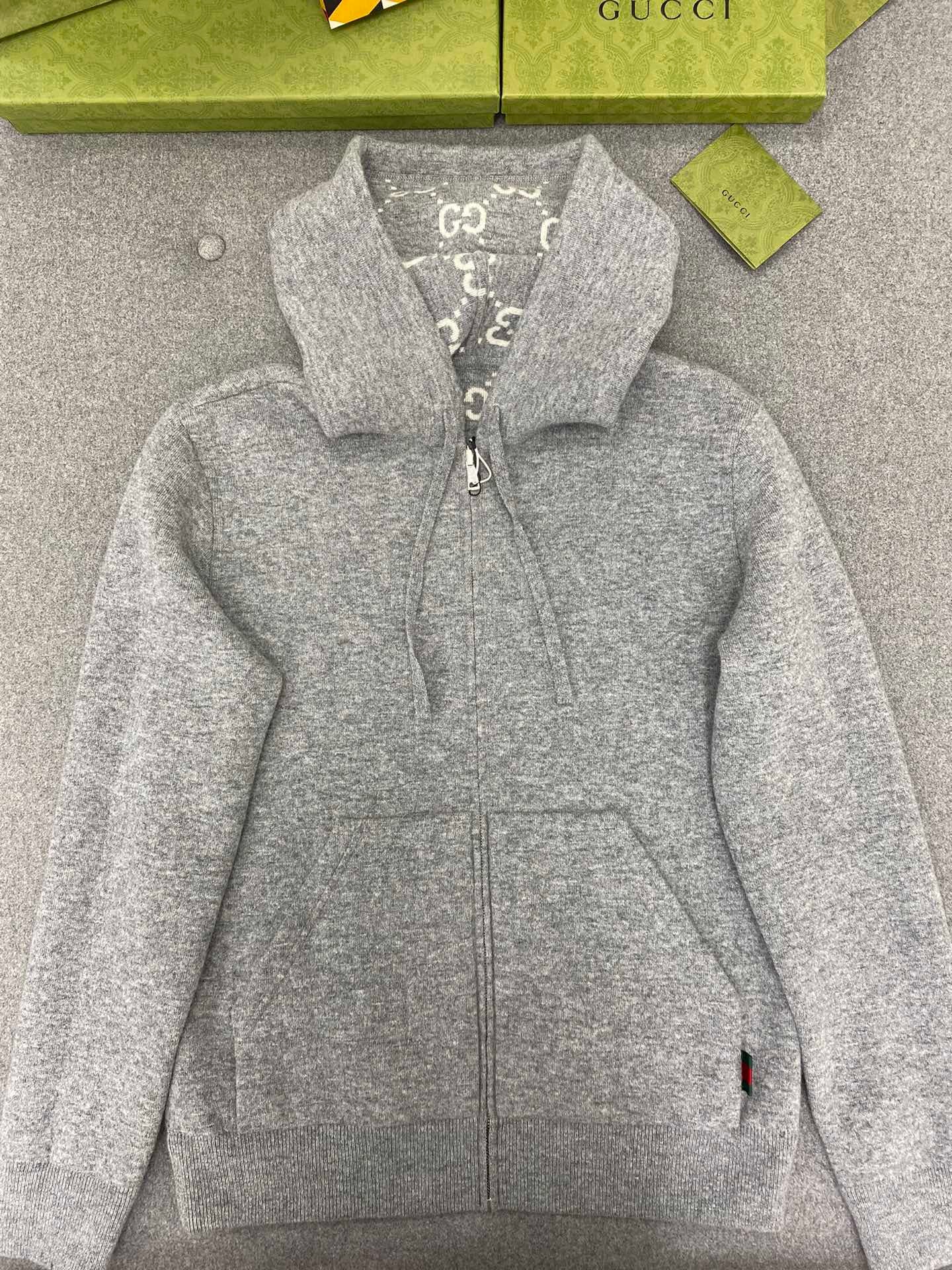 구찌 리버서블 후드 스웨트셔츠