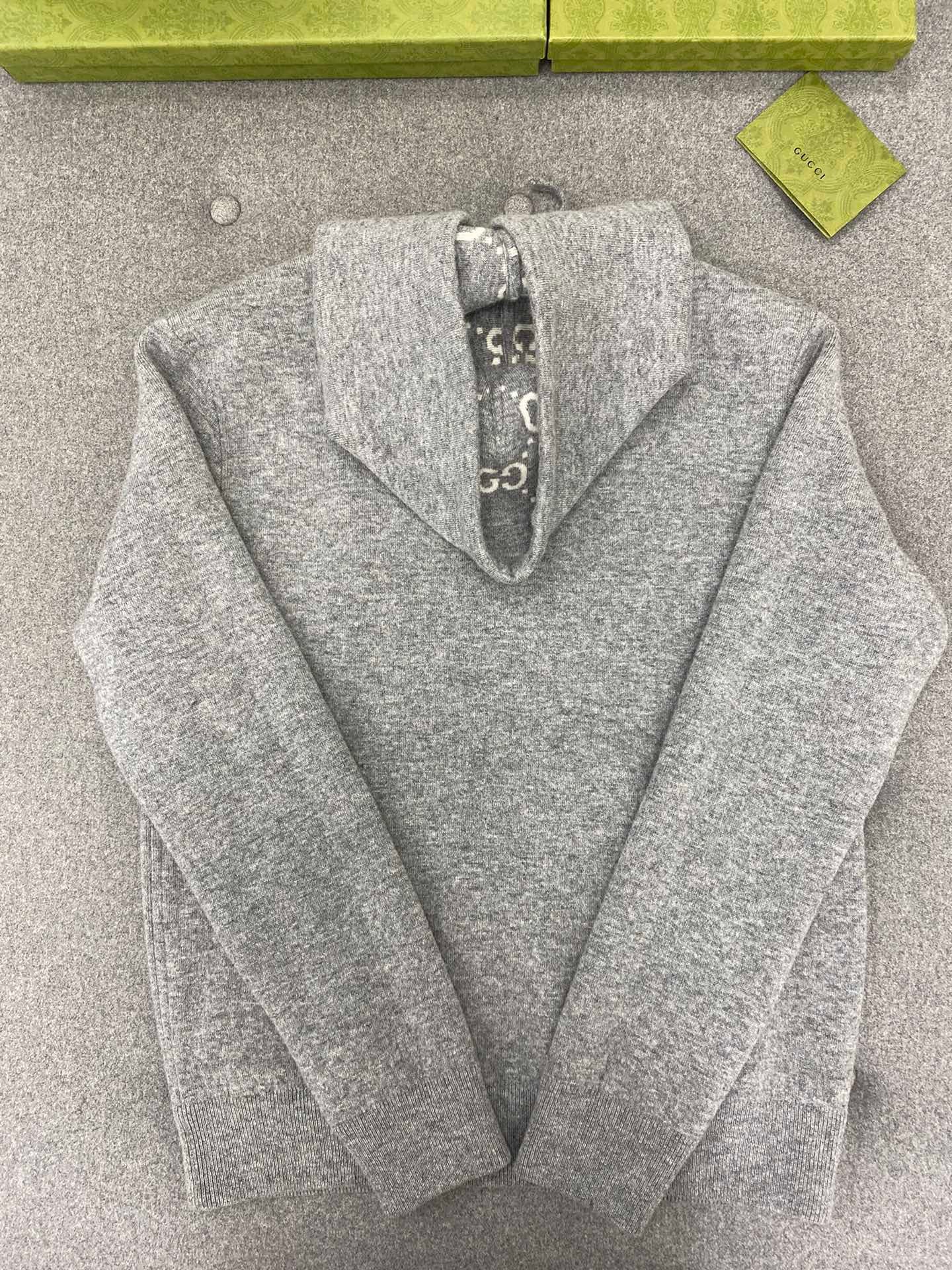 구찌 리버서블 후드 스웨트셔츠