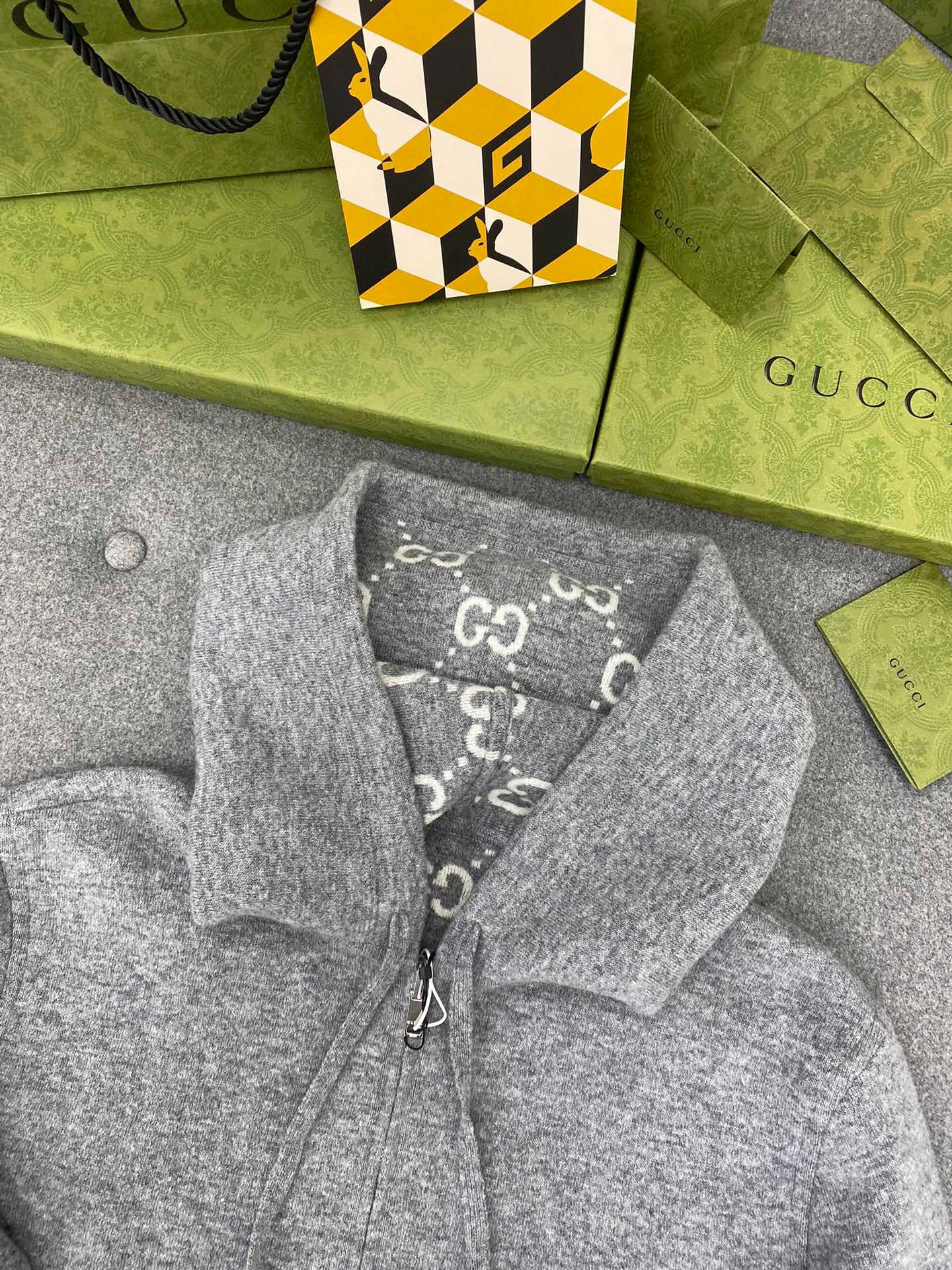 구찌 리버서블 후드 스웨트셔츠