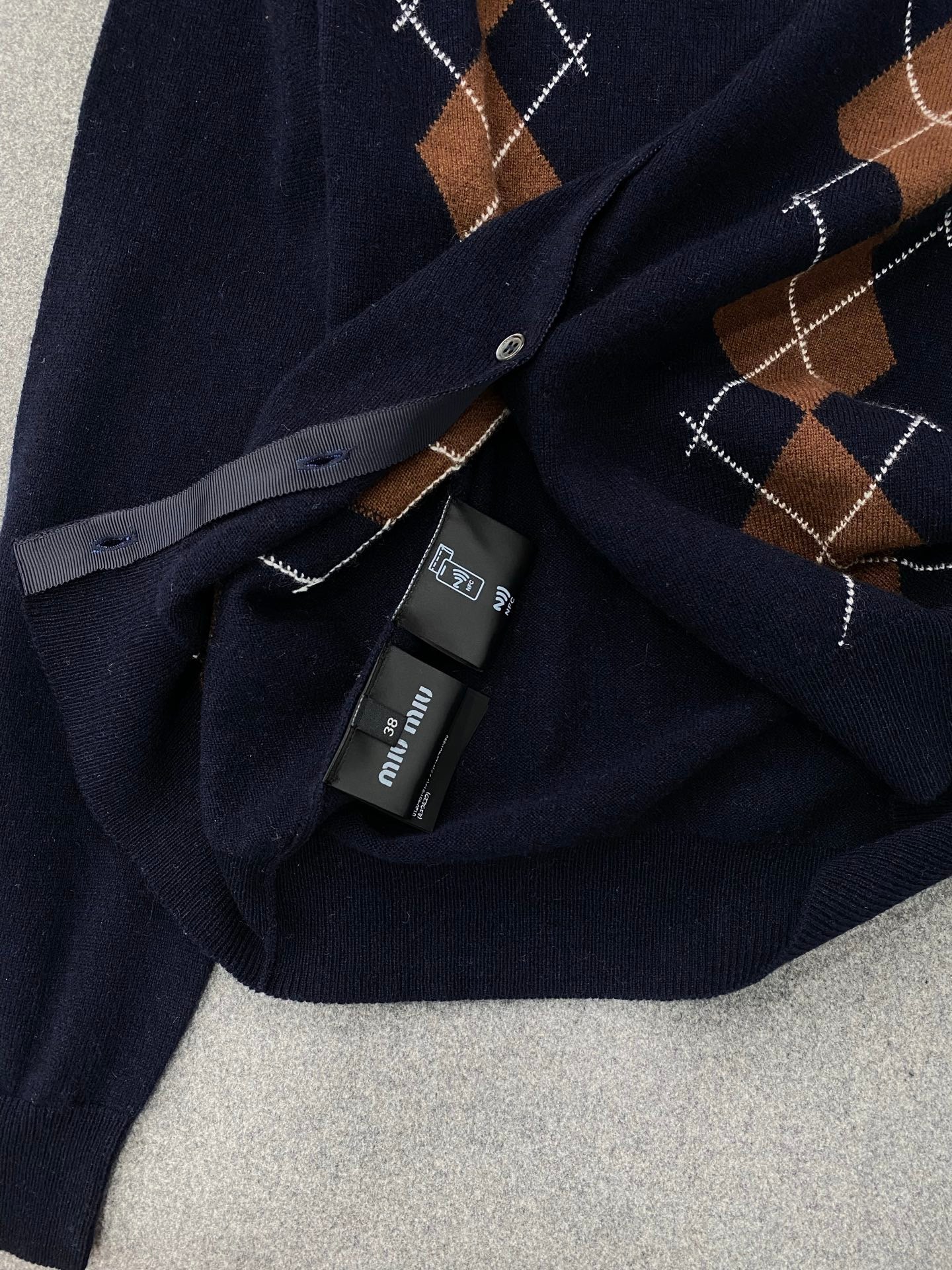 미우미우 아가일 캐시미어 가디건 블루