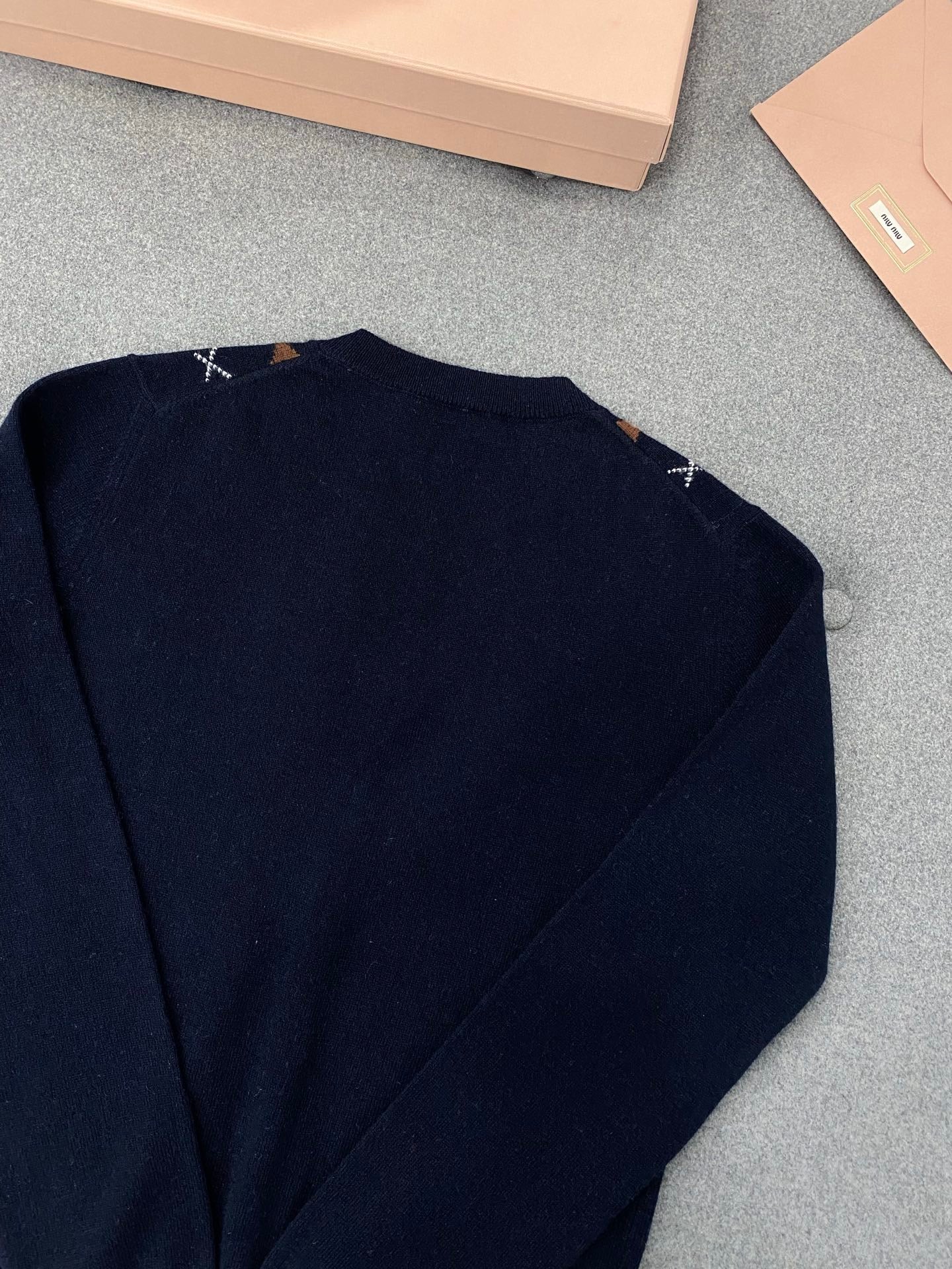 미우미우 아가일 캐시미어 가디건 블루