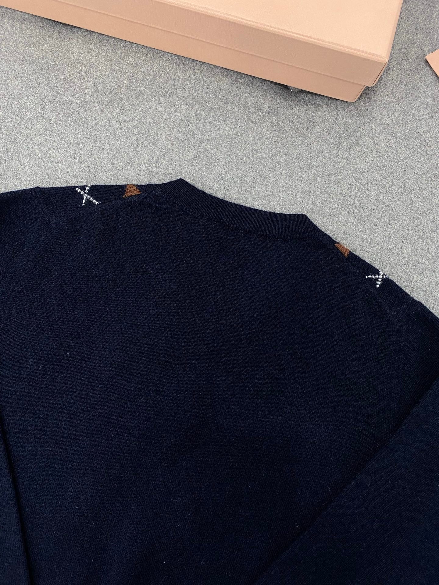 미우미우 아가일 캐시미어 가디건 블루