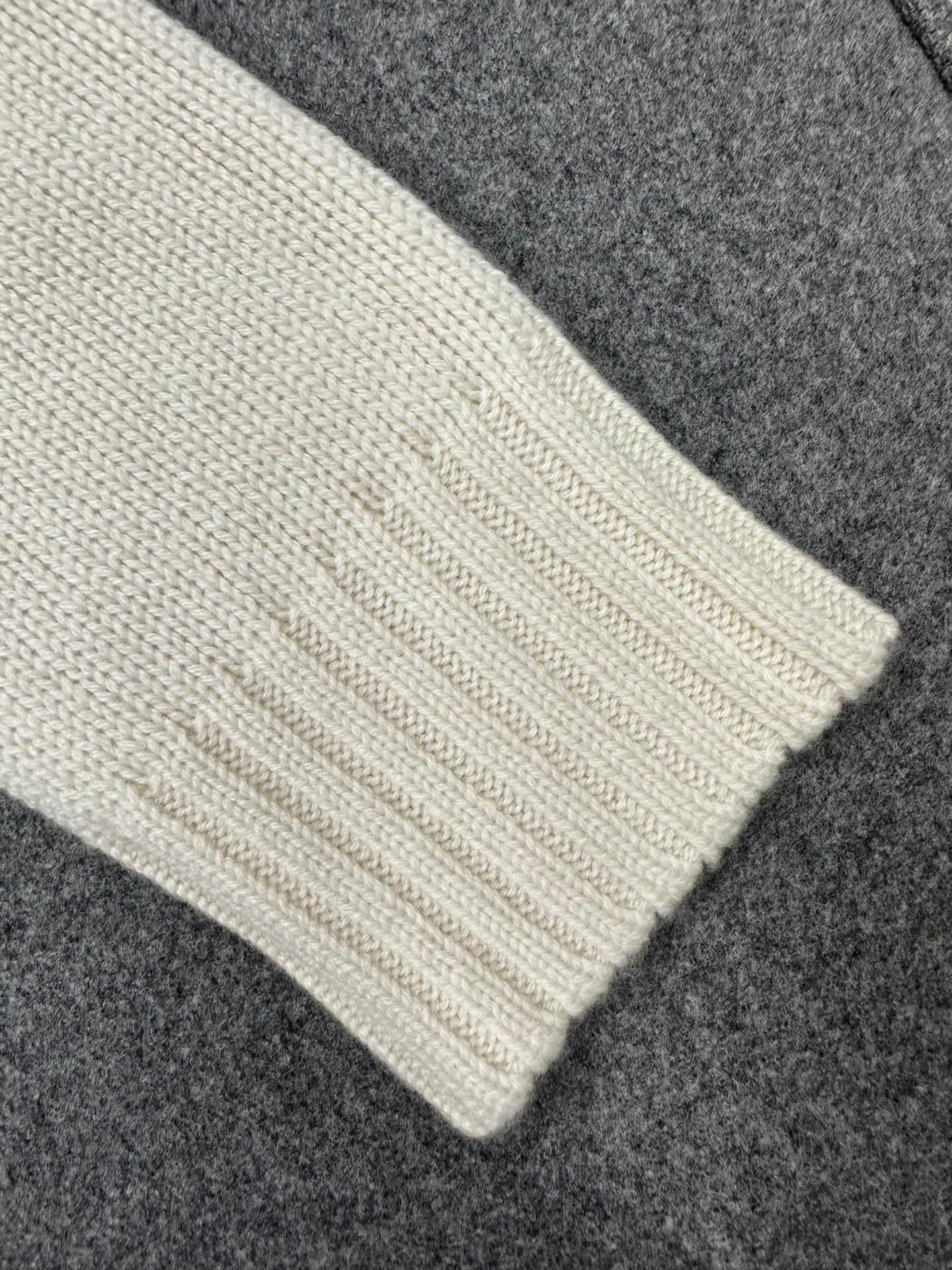 디올 크리스찬 디올 슬리브 스웨터 캐시미어 울 니트 에크루