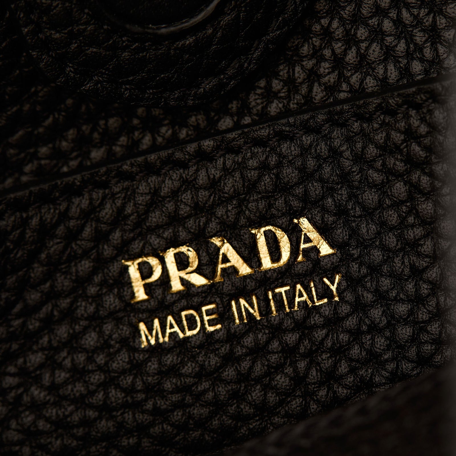 프라다 레더 미니 숄더백