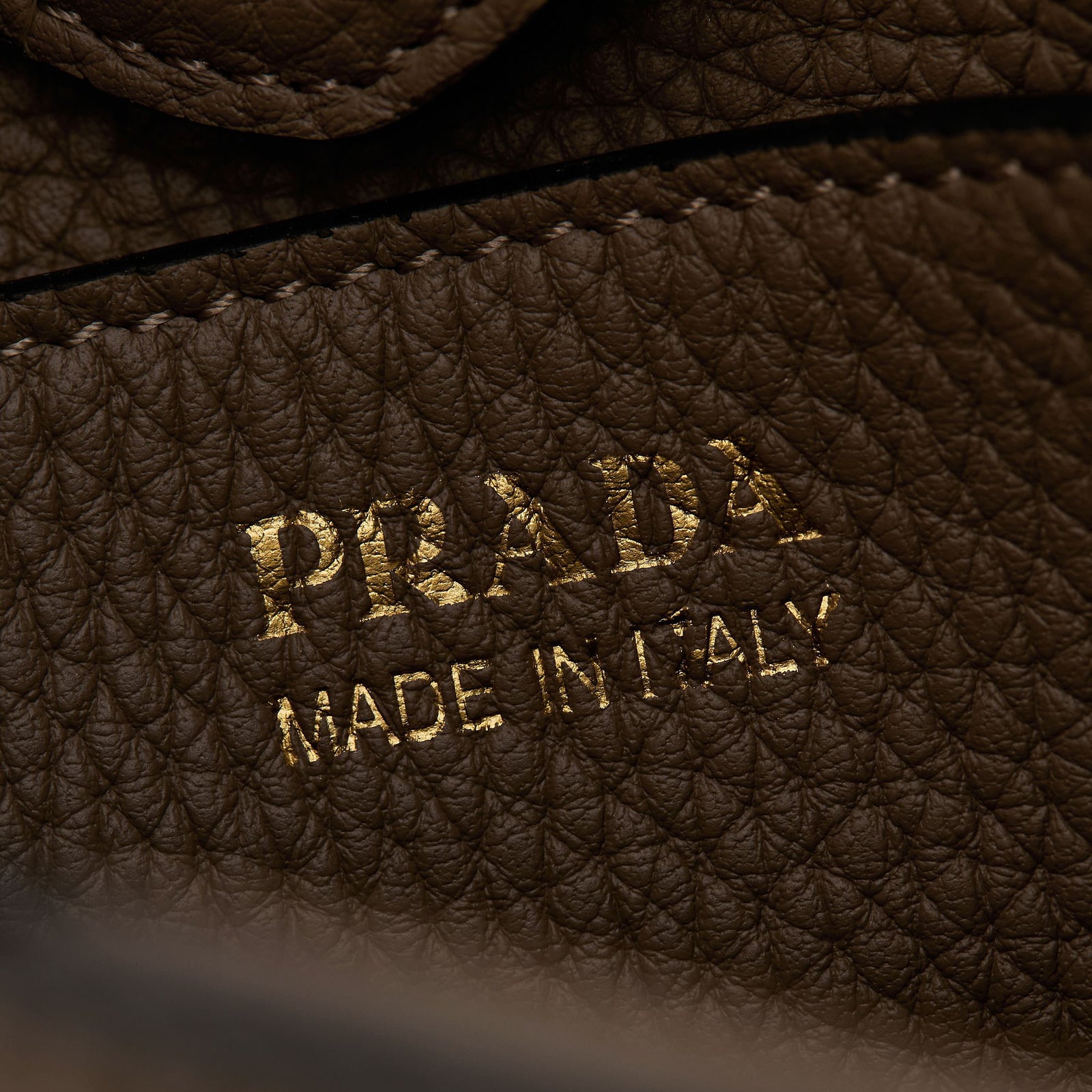 프라다 레더 미니 숄더백