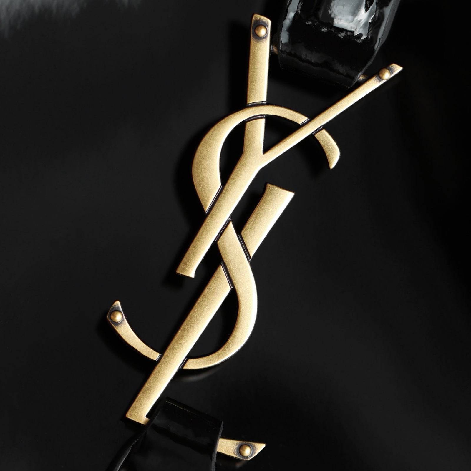 생로랑 LE 5 À 7 페이던트 호보백