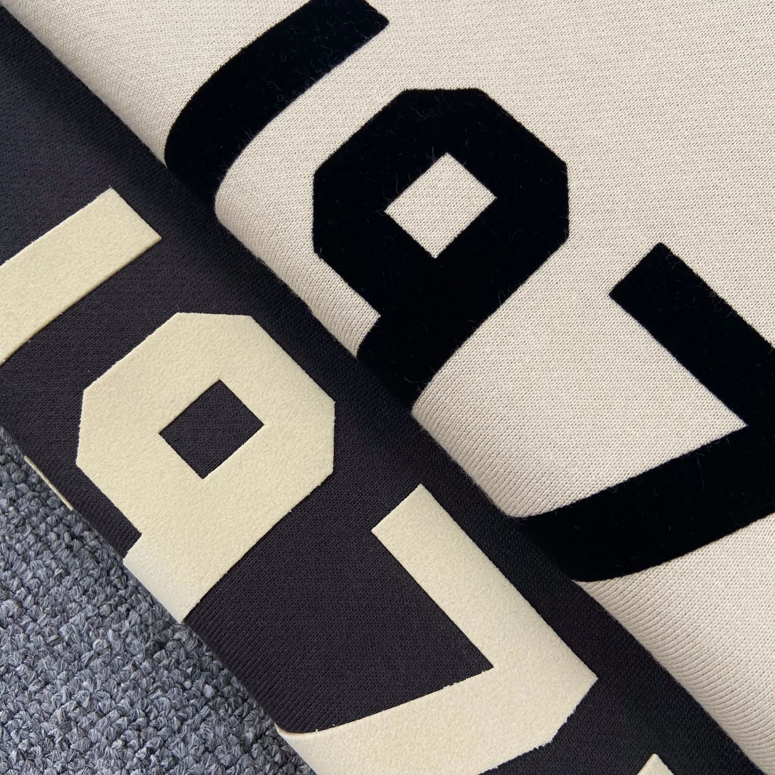 피어 오브 갓 에센셜 1977 후드