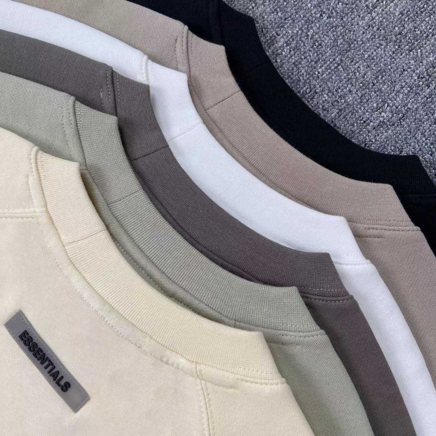 피어 오브 갓 에센셜 크루넥 스웨터