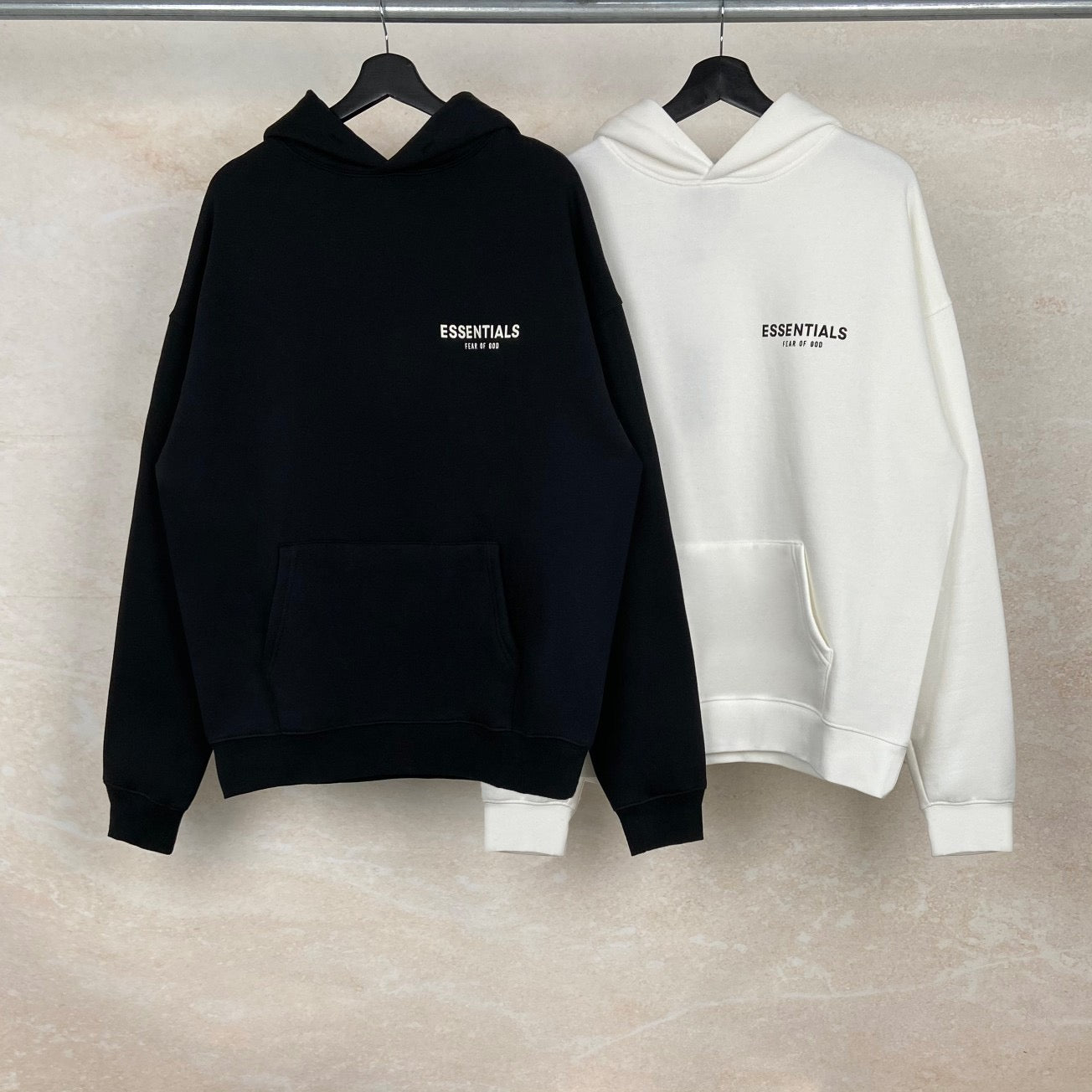 피어 오브 갓 에센셜 플라워 후드티