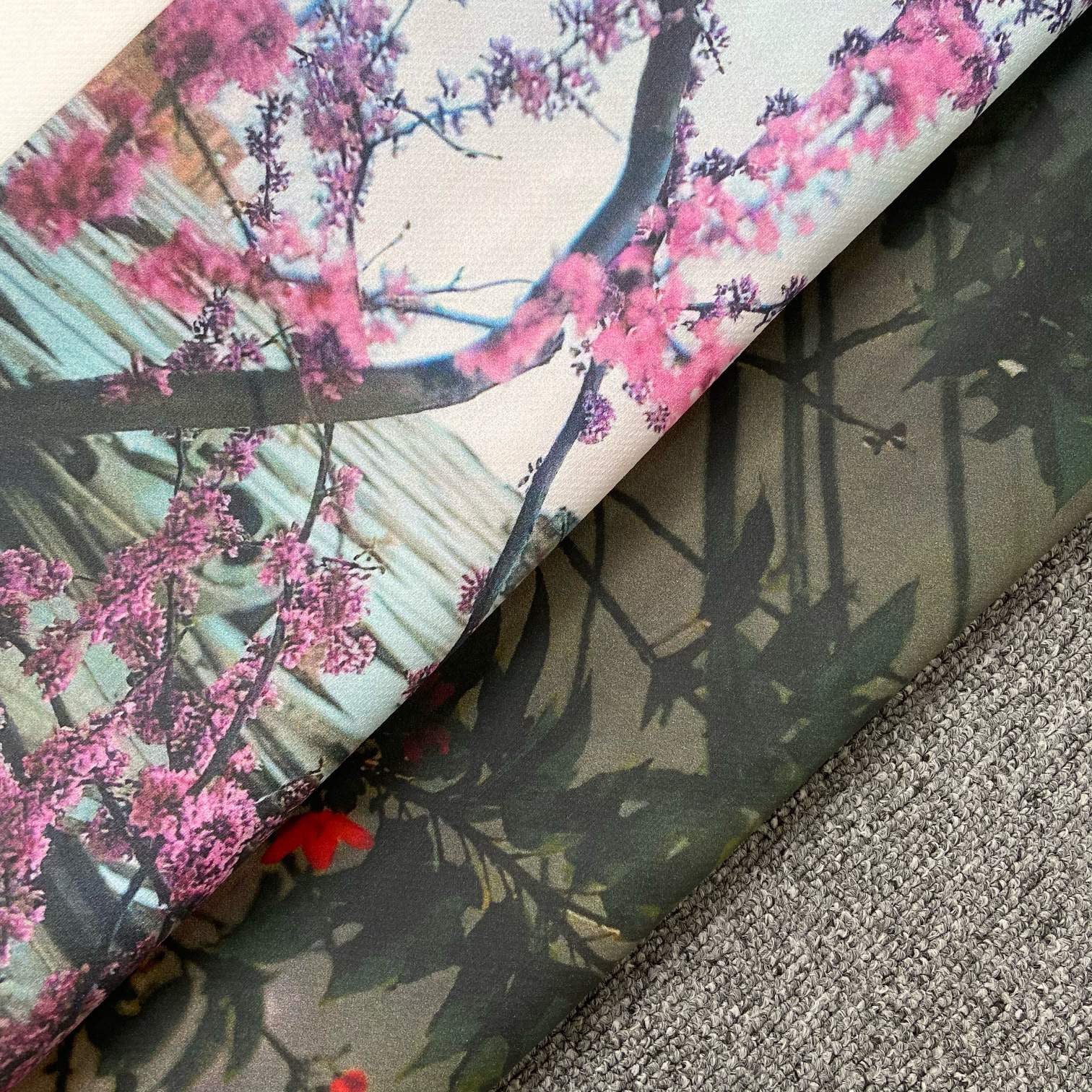 피어 오브 갓 에센셜 플라워 후드티