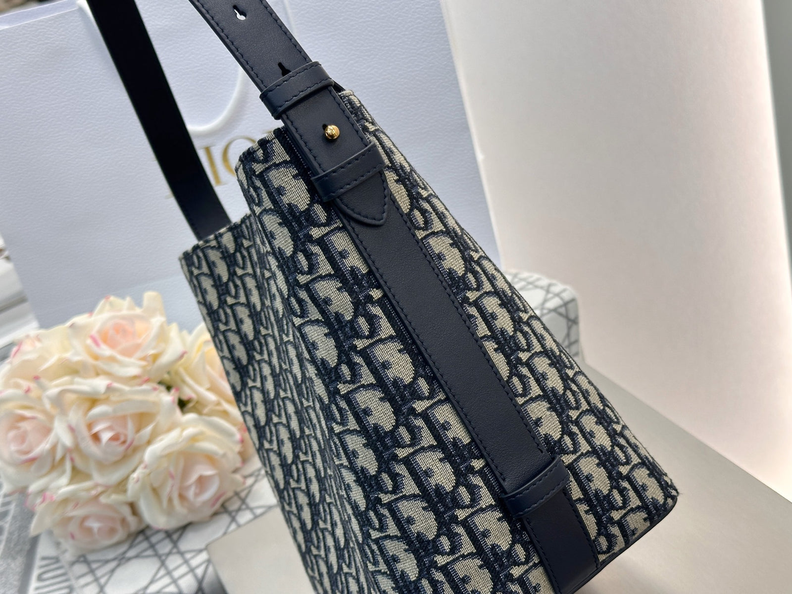 디올 스타 스몰 버킷백