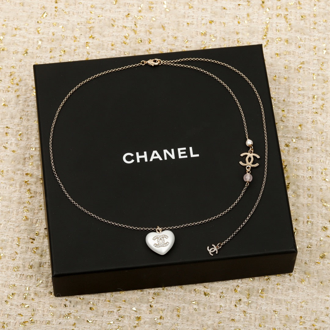 샤넬 메탈 레진 글래스 펄 네클리스