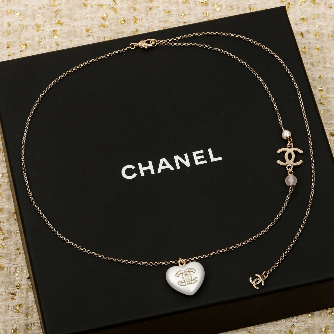 샤넬 메탈 레진 글래스 펄 네클리스