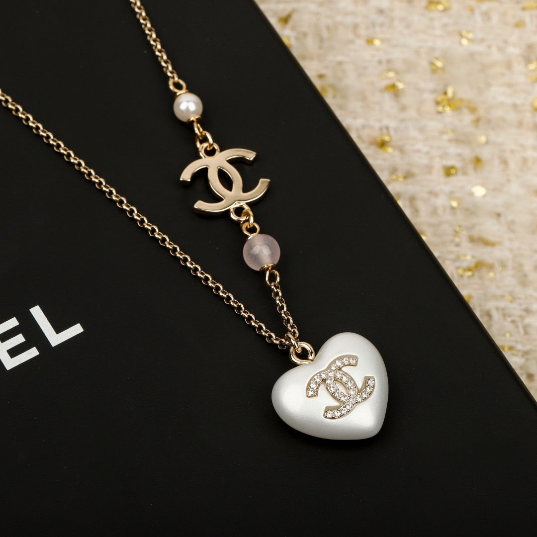 샤넬 메탈 레진 글래스 펄 네클리스