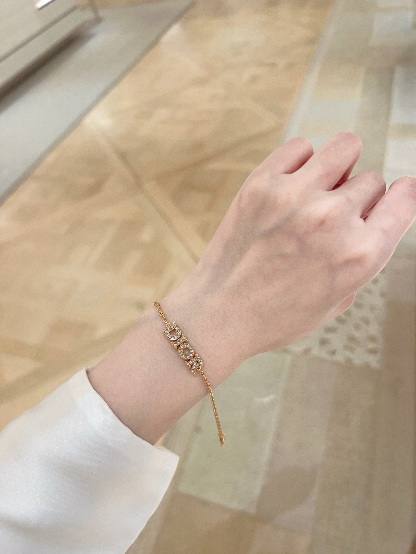 디올 evolution 브레이슬릿