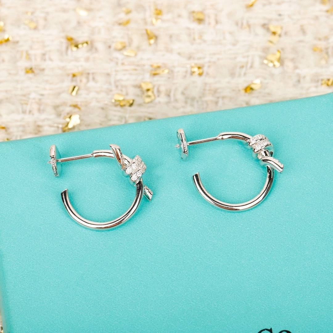 티파니 노트 후프 이어링