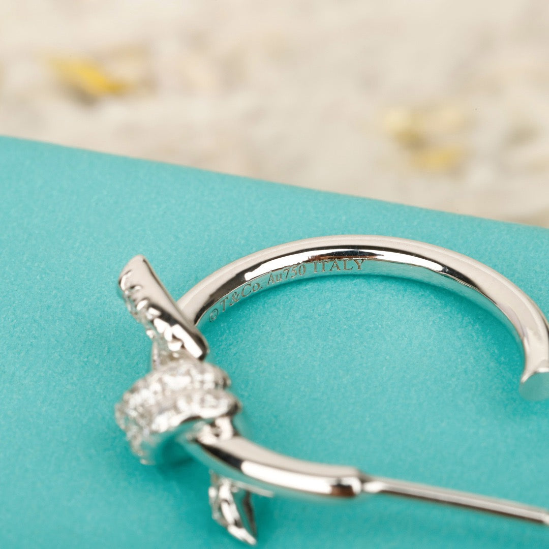 티파니 노트 후프 이어링