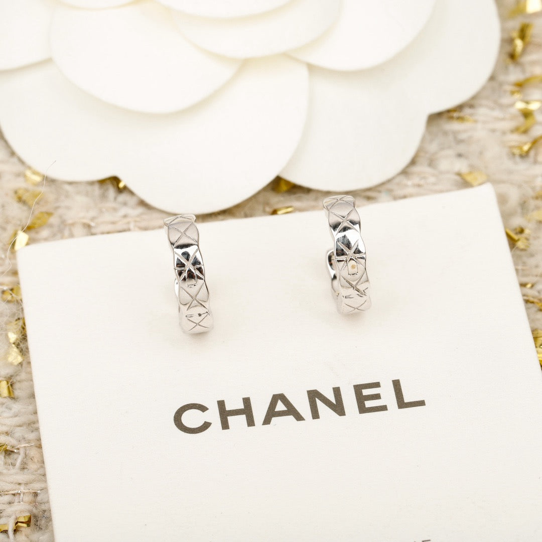 샤넬 코코크러쉬 미니 후프 이어링