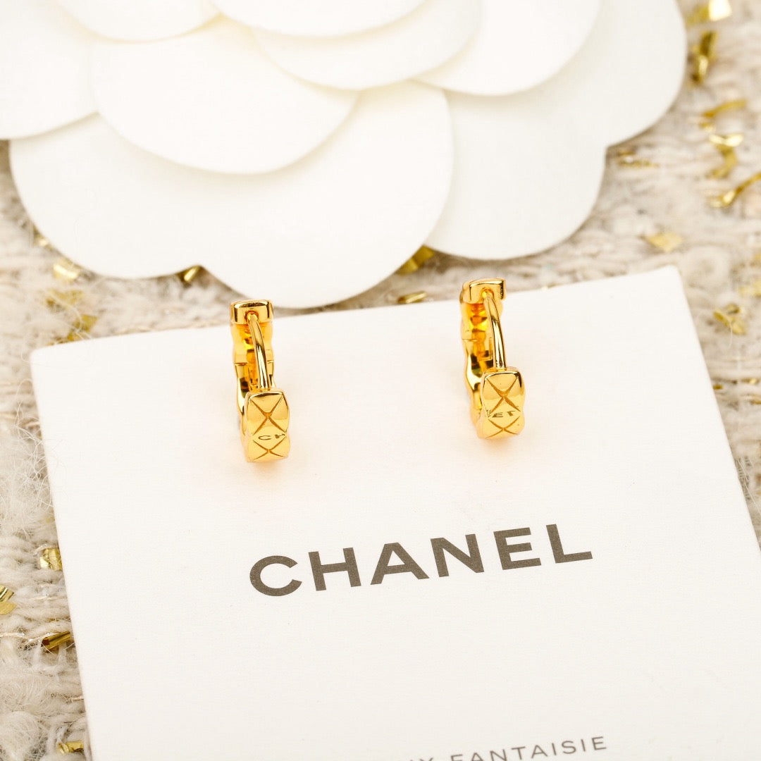 샤넬 코코크러쉬 미니 후프 이어링