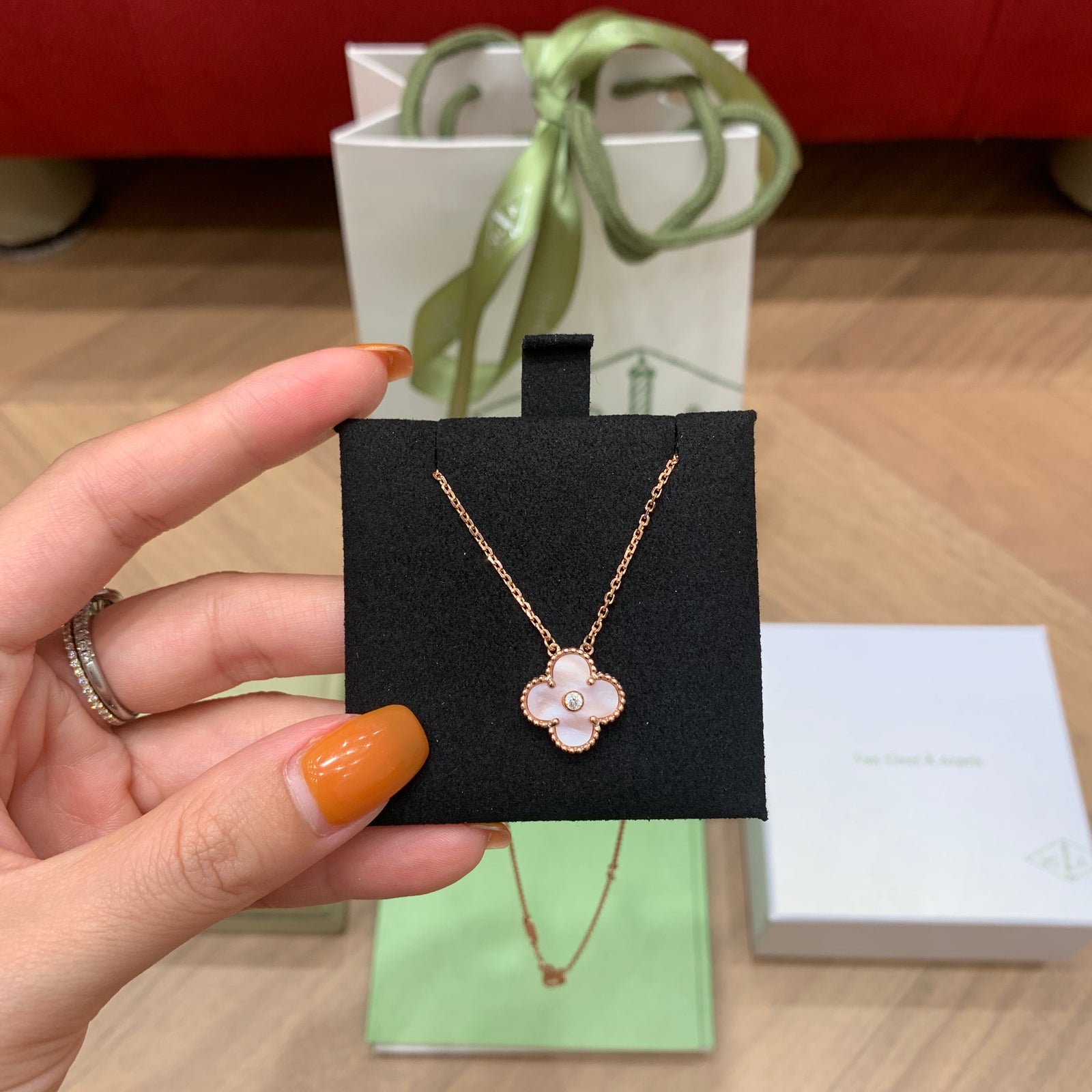 반클리프 빈티지 25 홀리데이 알함브라