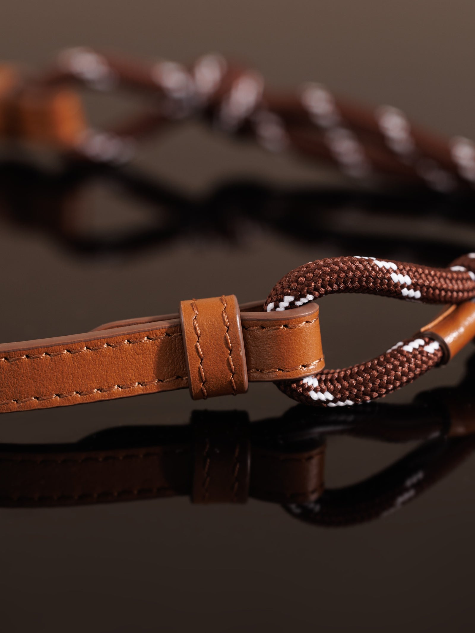 미우미우 가죽 숄더 지갑