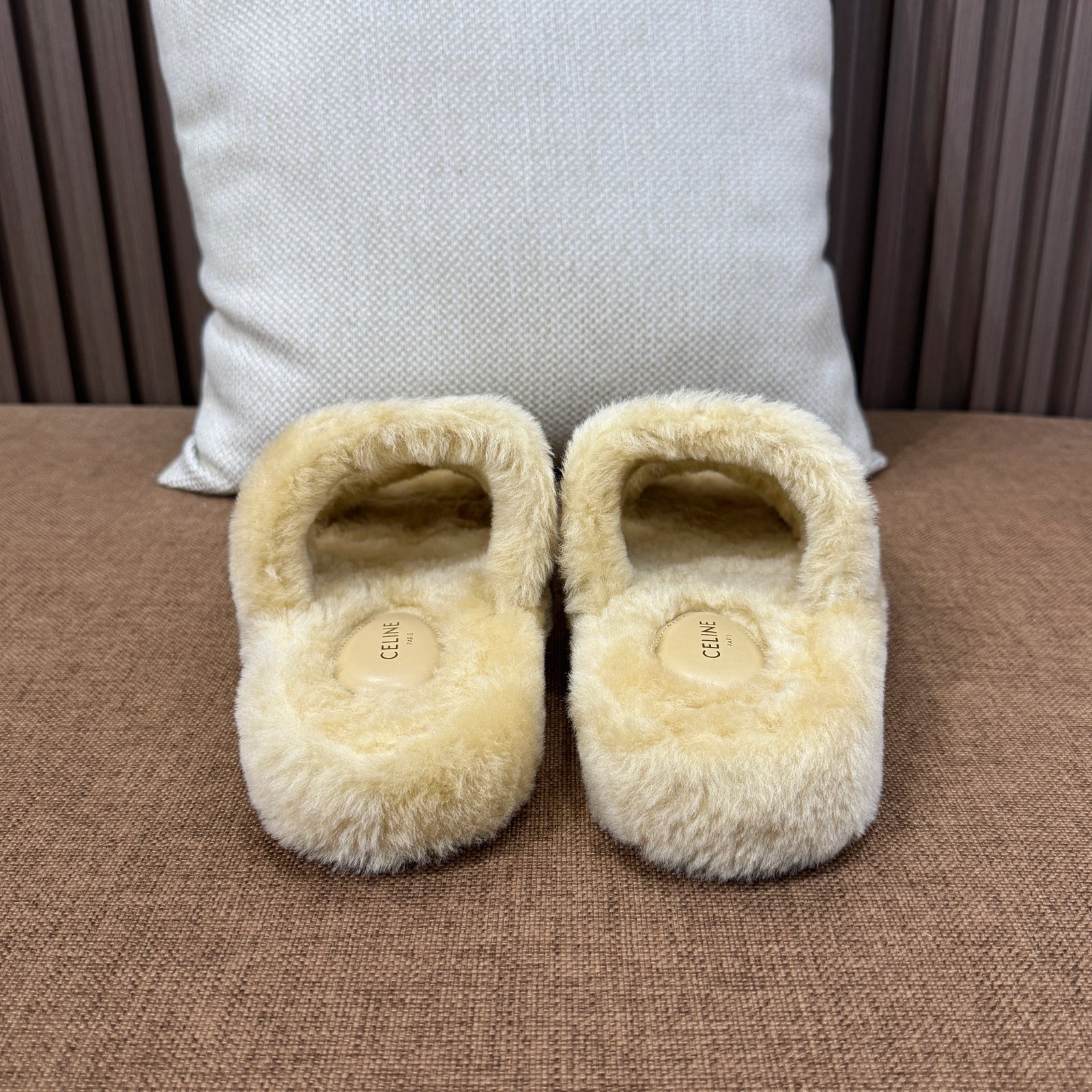 셀린느 트리옹프 슬라이드 시어링