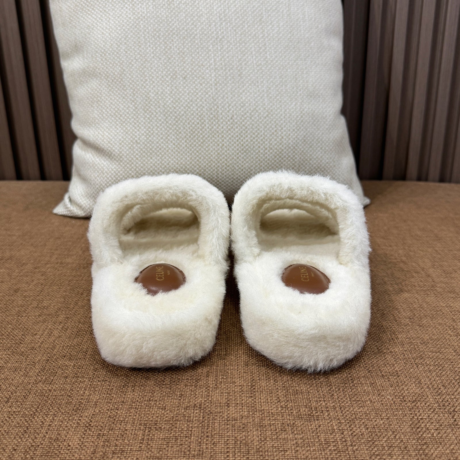 셀린느 트리옹프 슬라이드 시어링